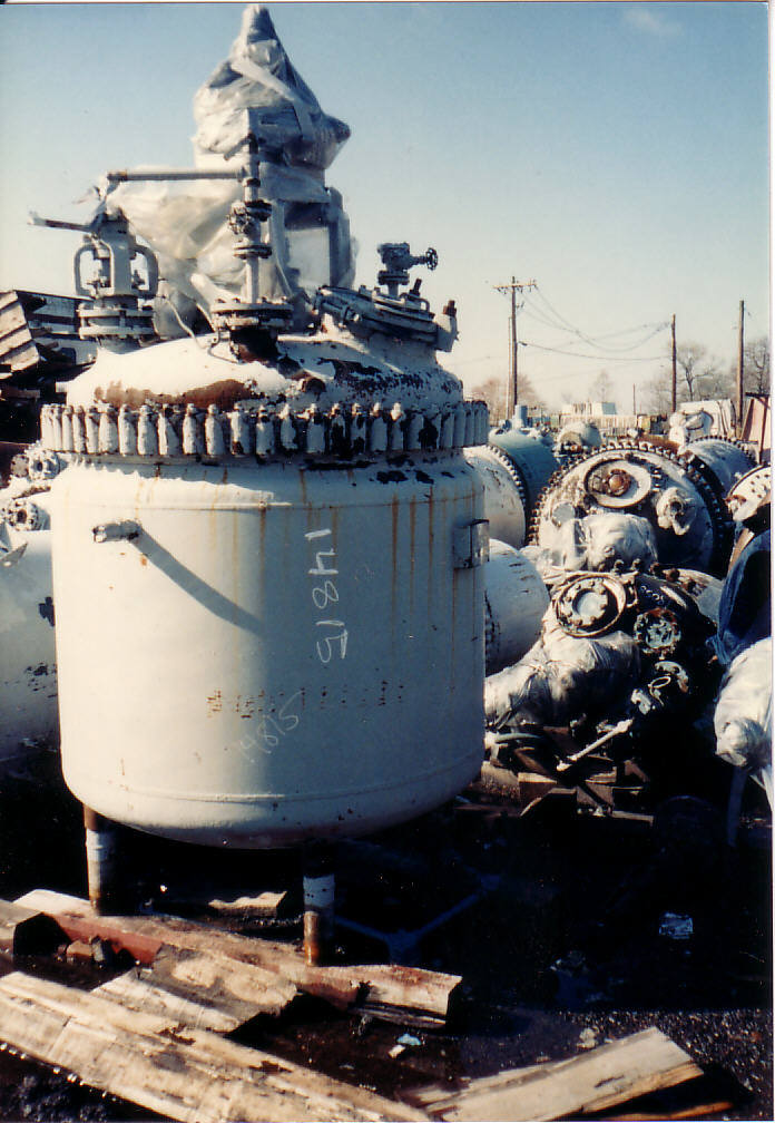 IPP# 14815, 1,136 L (300 gallons)  Glasslined Batch-Type Agitated Reactor For Sale