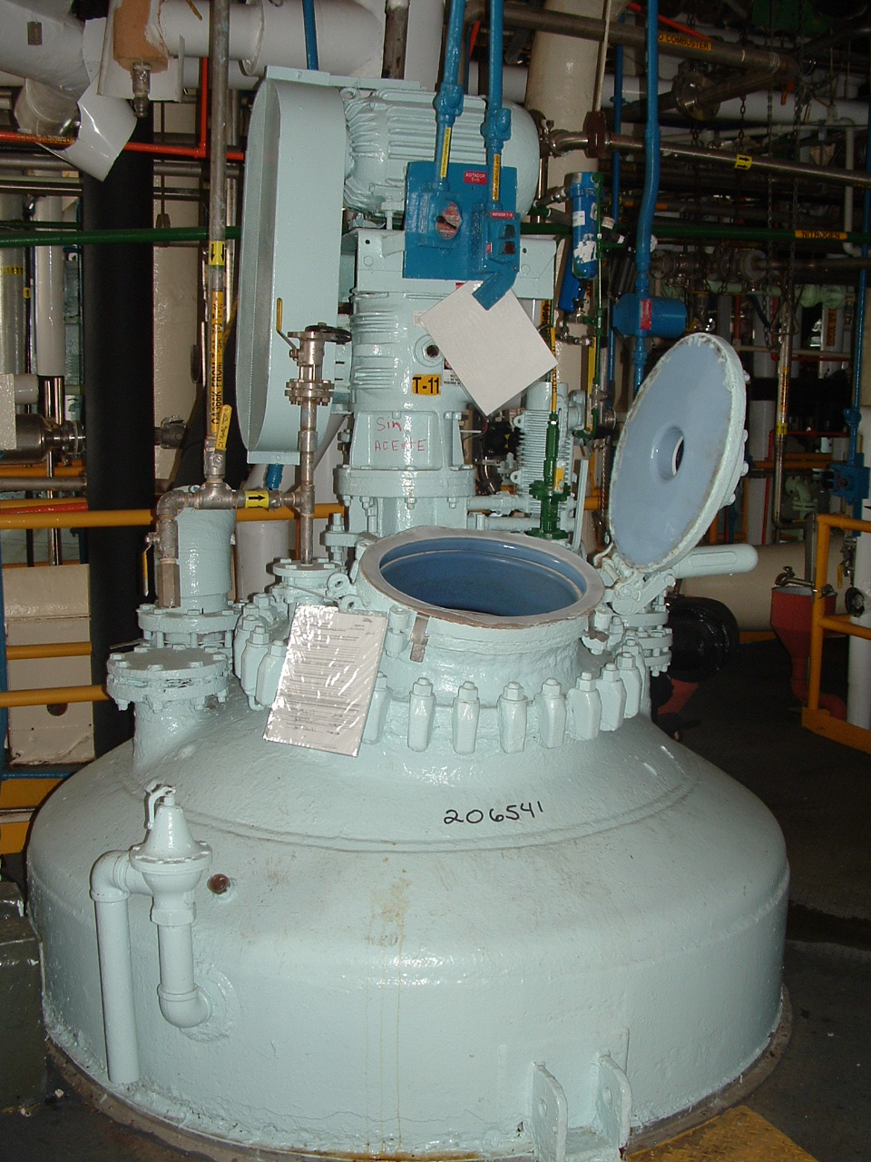 IPP# 206541, 3,785 L (1,000 gallons)  Glasslined Batch-Type Agitated Reactor For Sale