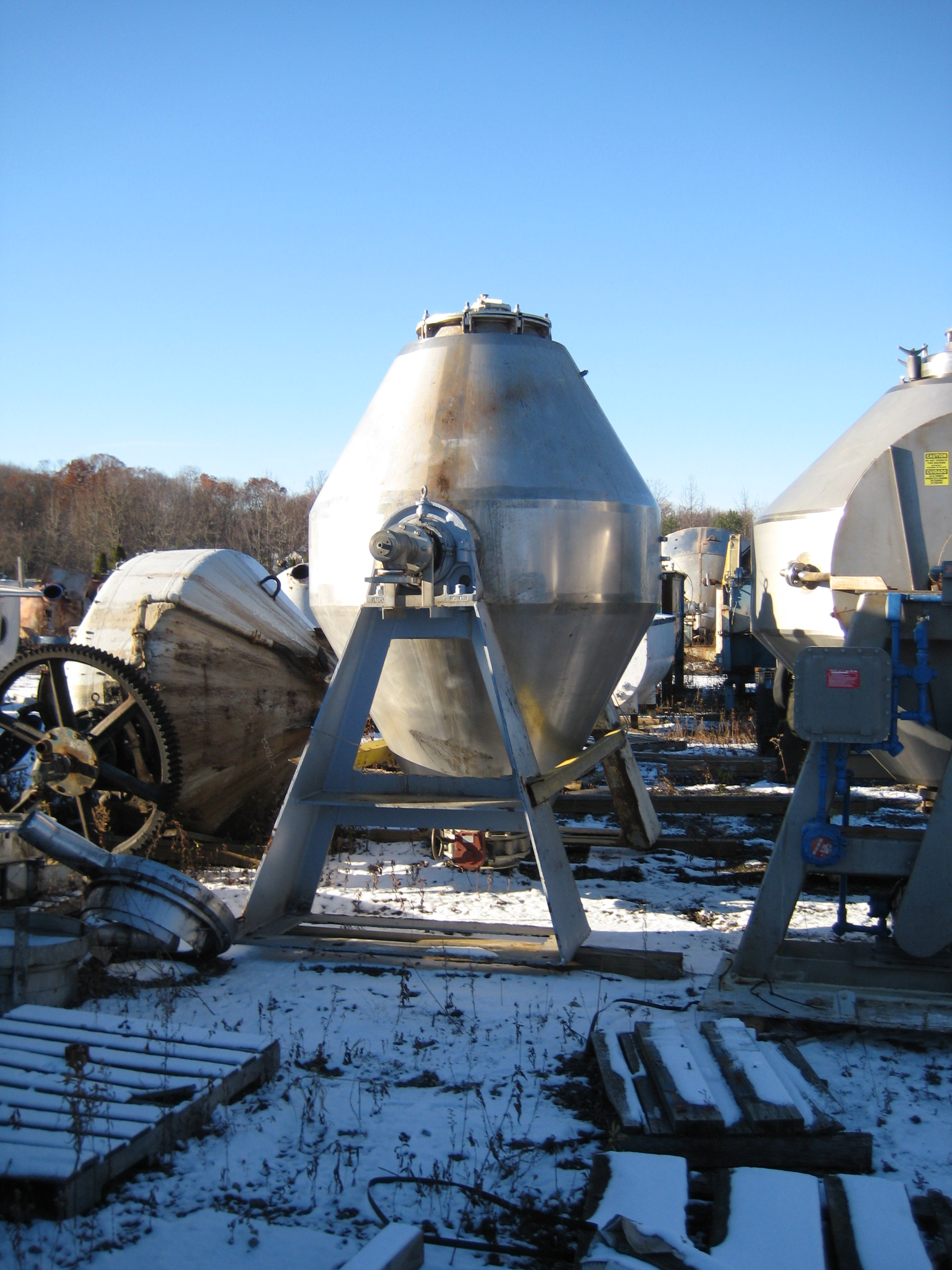 IPP# 206648, 2.8 m3 (100 ft3)  Stainless Steel 316  Dryer-Twin Shell & Double Cone For Sale