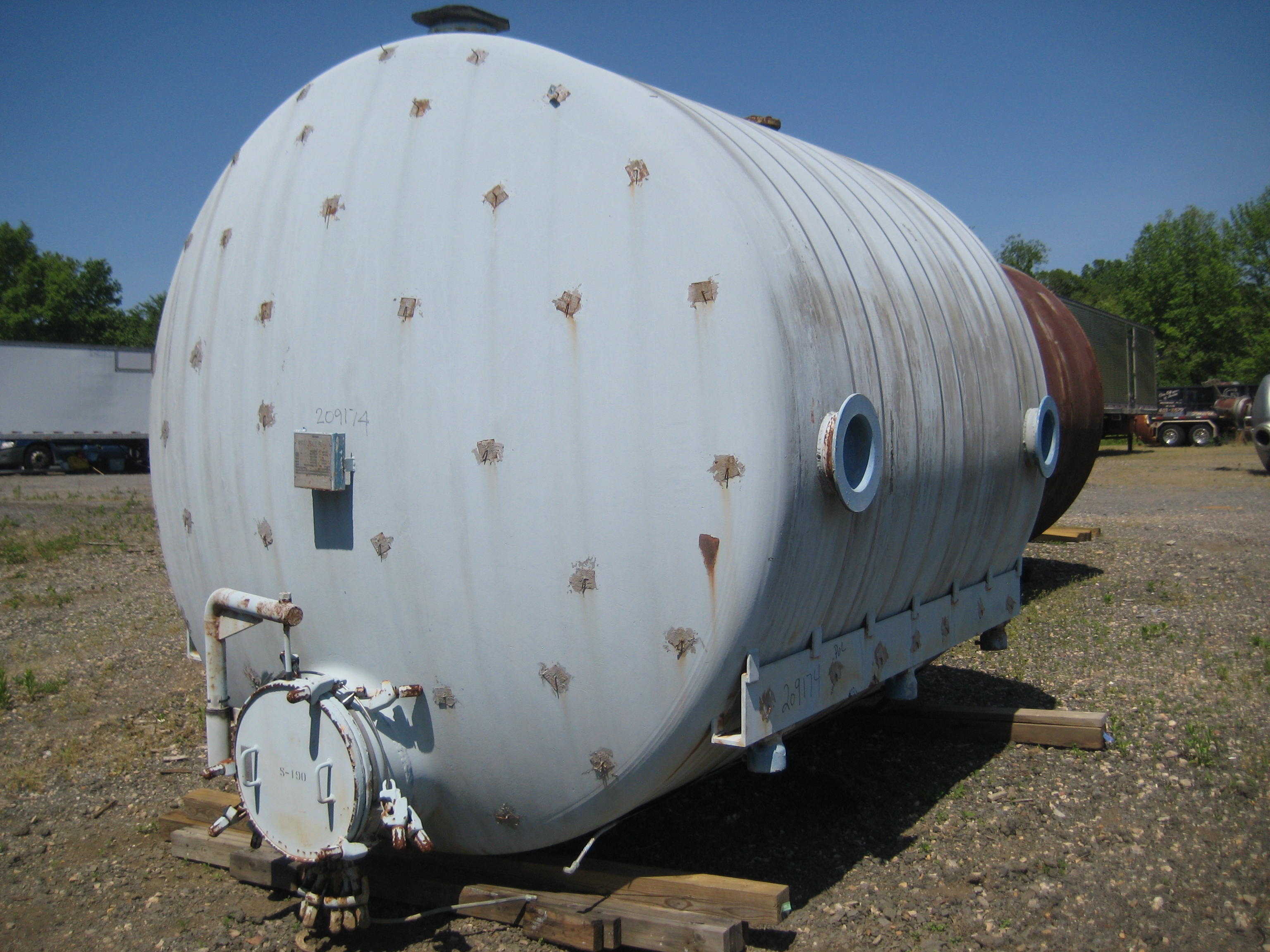 IPP# 209174, 15,142 L (4,000 gallons)  Glasslined  Tank For Sale