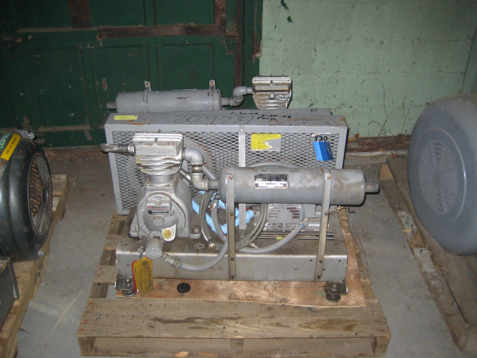 IPP# 209731, 17 m3/h (10 CFM)  Carbon Steel Reciprocating Compressor For Sale