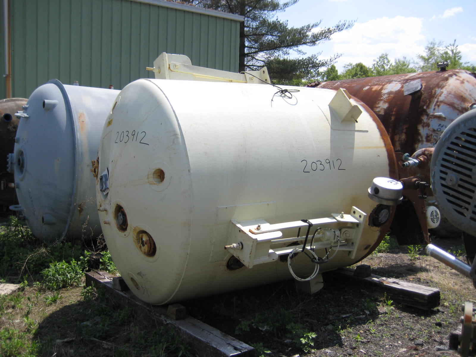 IPP# 203912, 3,785 L (1,000 gallons)  Glasslined Batch-Type Agitated Reactor For Sale