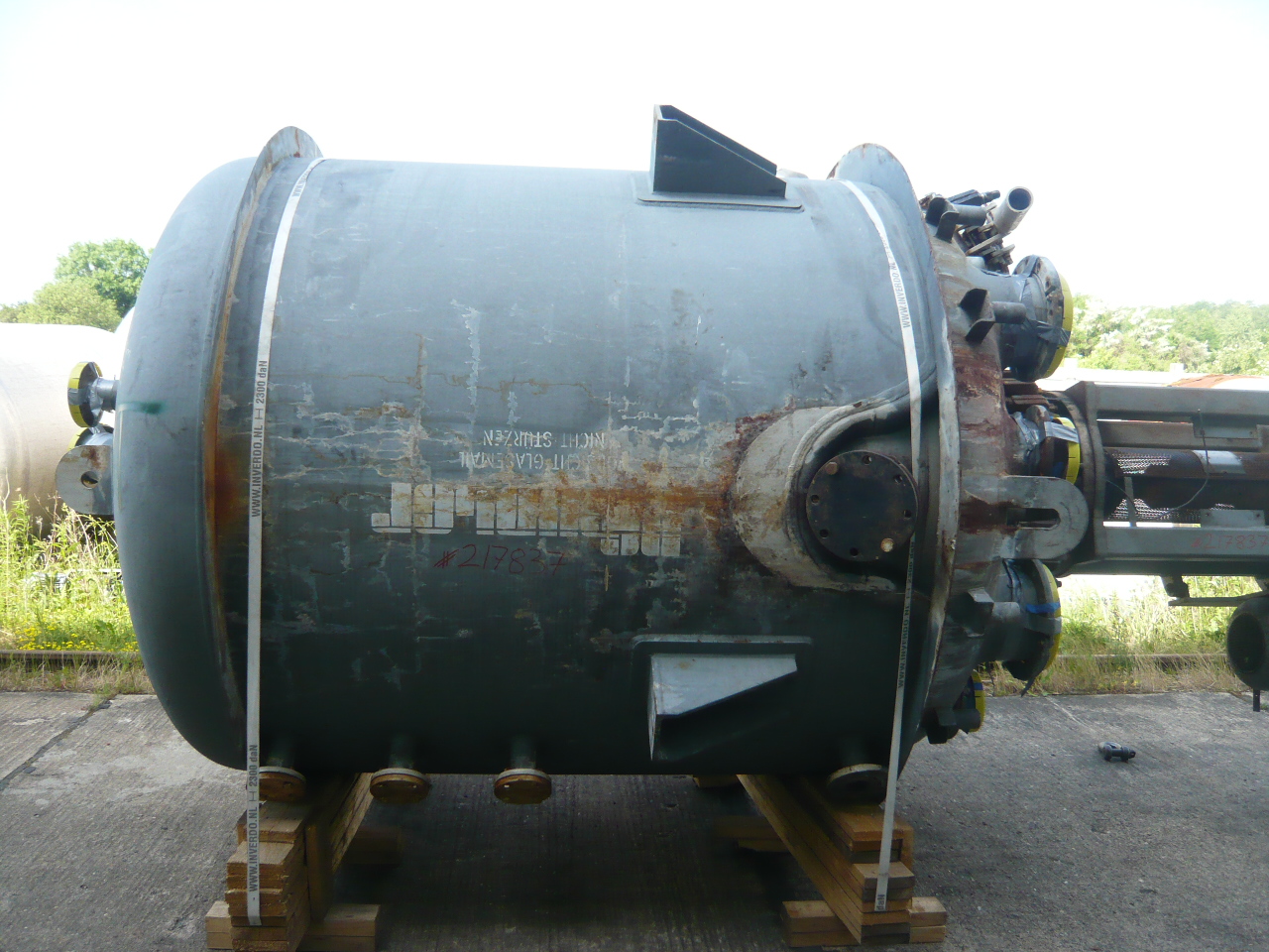 IPP# 217837, 7,595 L (2,006 gallons)  Glasslined Batch-Type Agitated Reactor For Sale