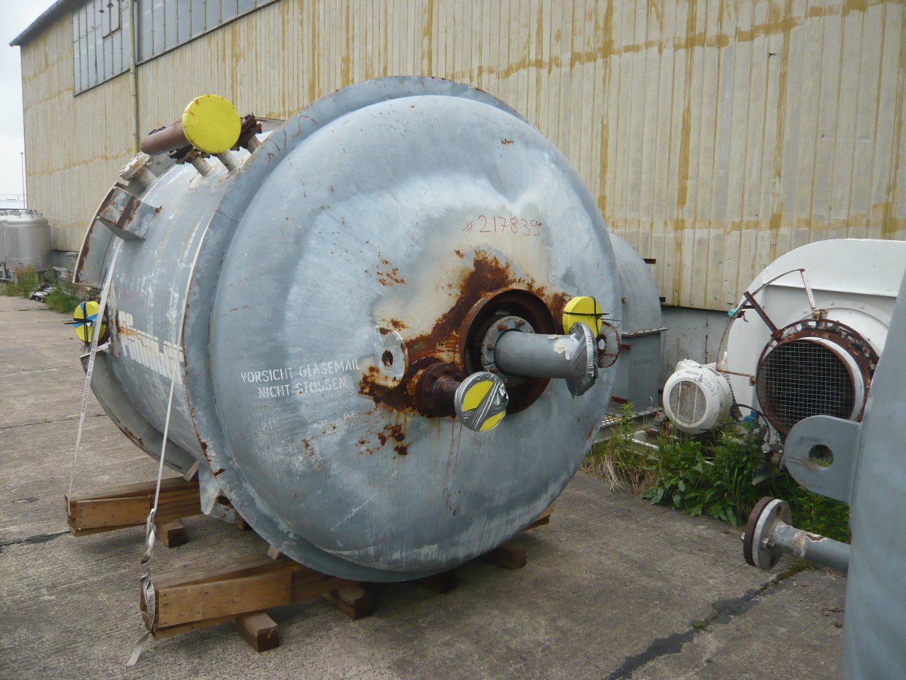 IPP# 217839, 7,605 L (2,009 gallons)  Glasslined Batch-Type Agitated Reactor For Sale