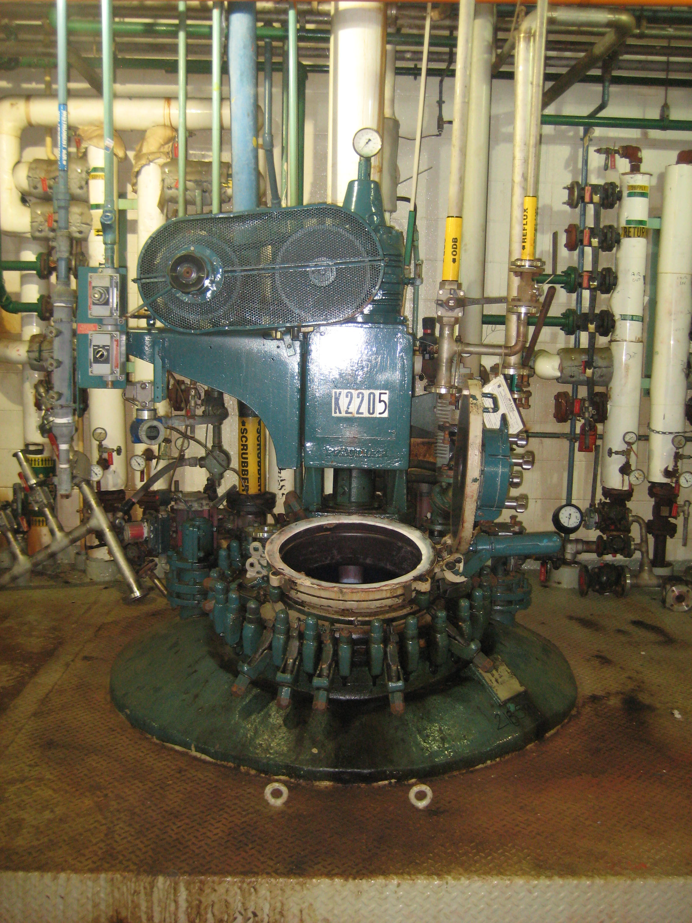  Batch-Type Agitated Reactor 3,800 L (1,000 gallons) Glasslined For Sale - IPP# 218591