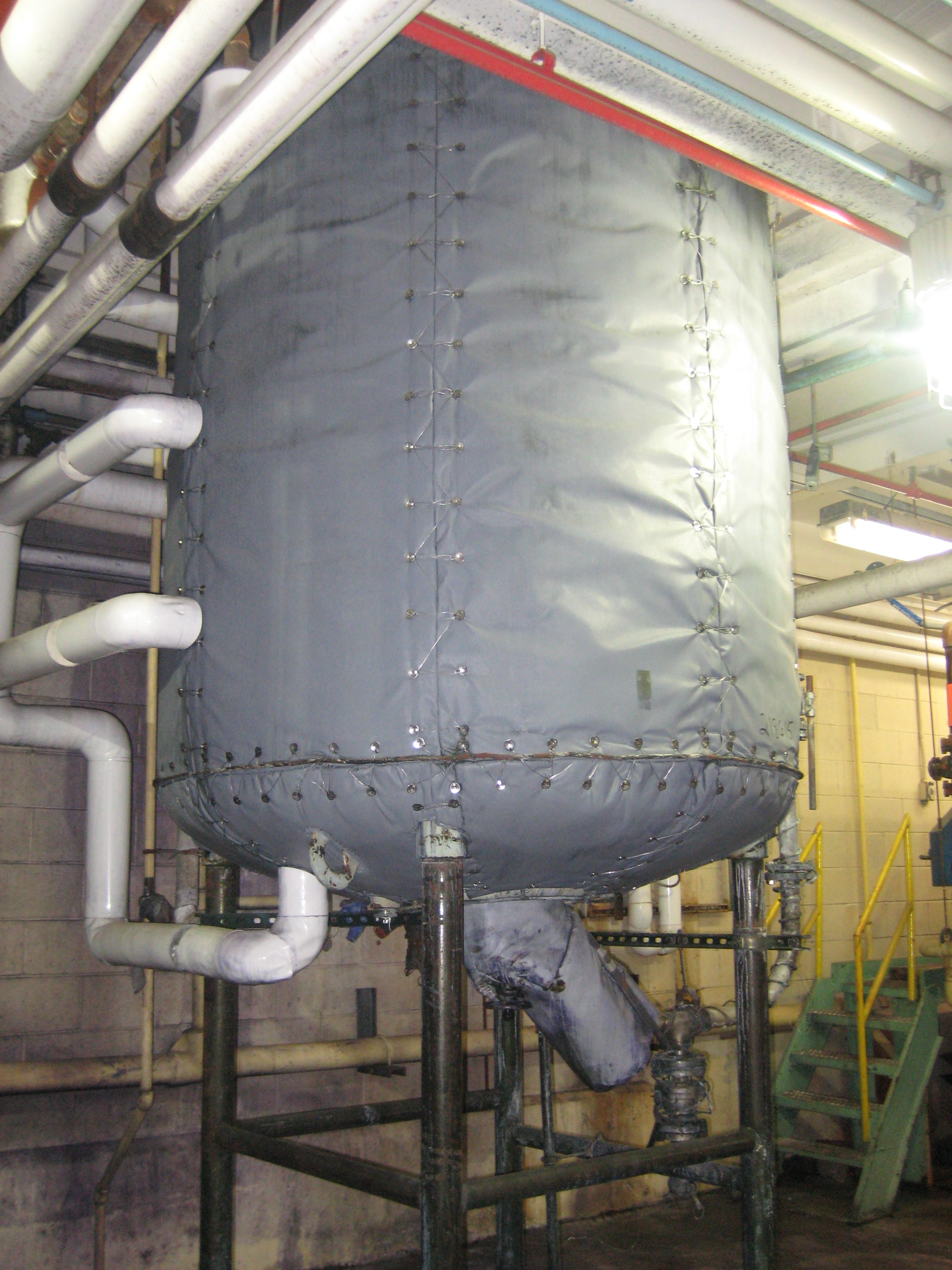  Batch-Type Agitated Reactor 3,800 L (1,000 gallons) Glasslined For Sale - IPP# 218615