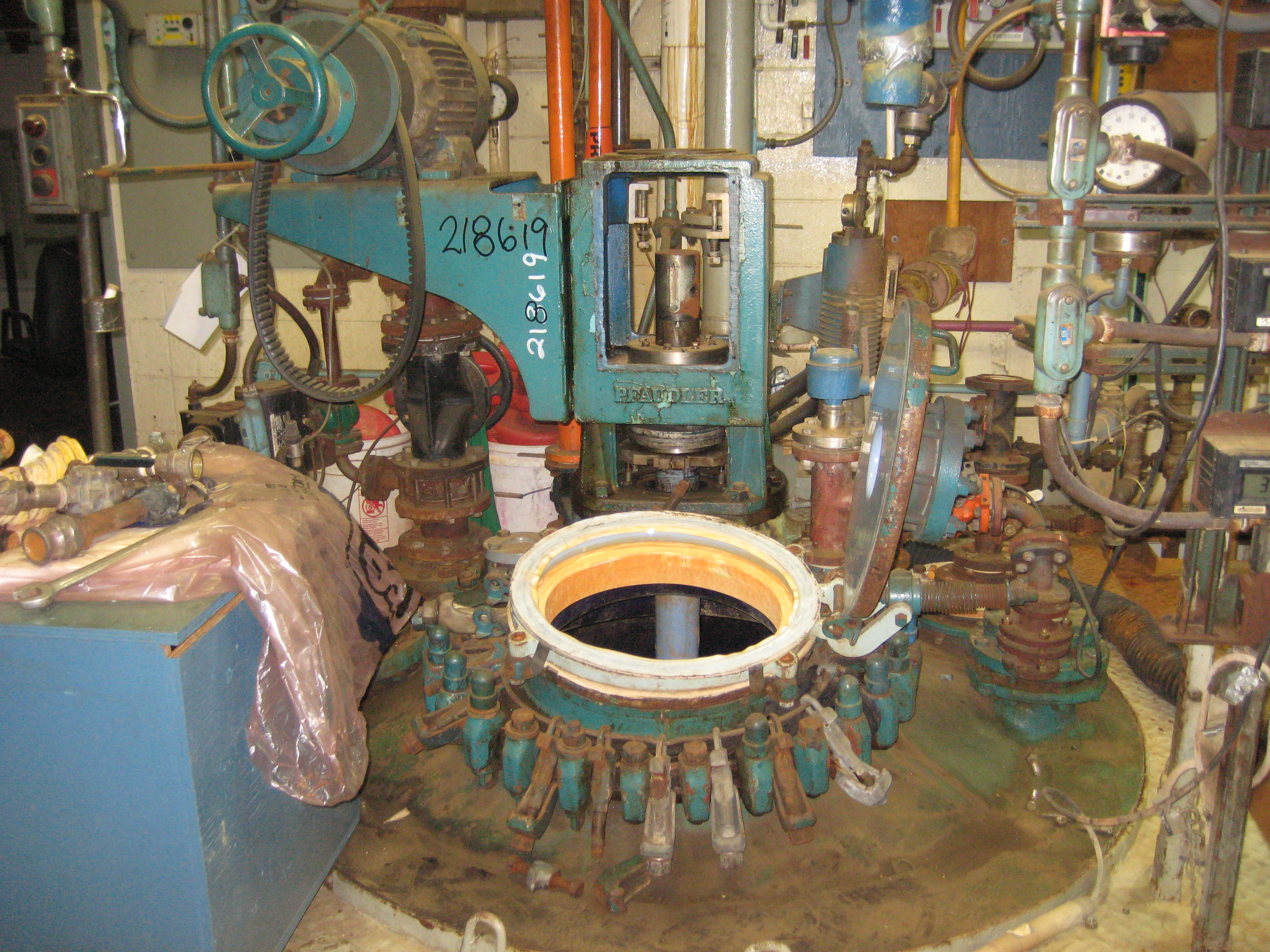 IPP# 218619, 7,571 L (2,000 gallons)  Glasslined Batch-Type Agitated Reactor For Sale