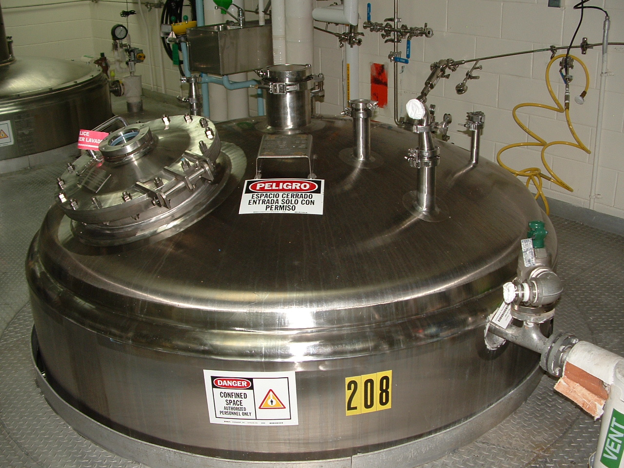 IPP# 210499, 5,678 L (1,500 gallons)  Stainless Steel 316 Batch-Type Agitated Reactor For Sale