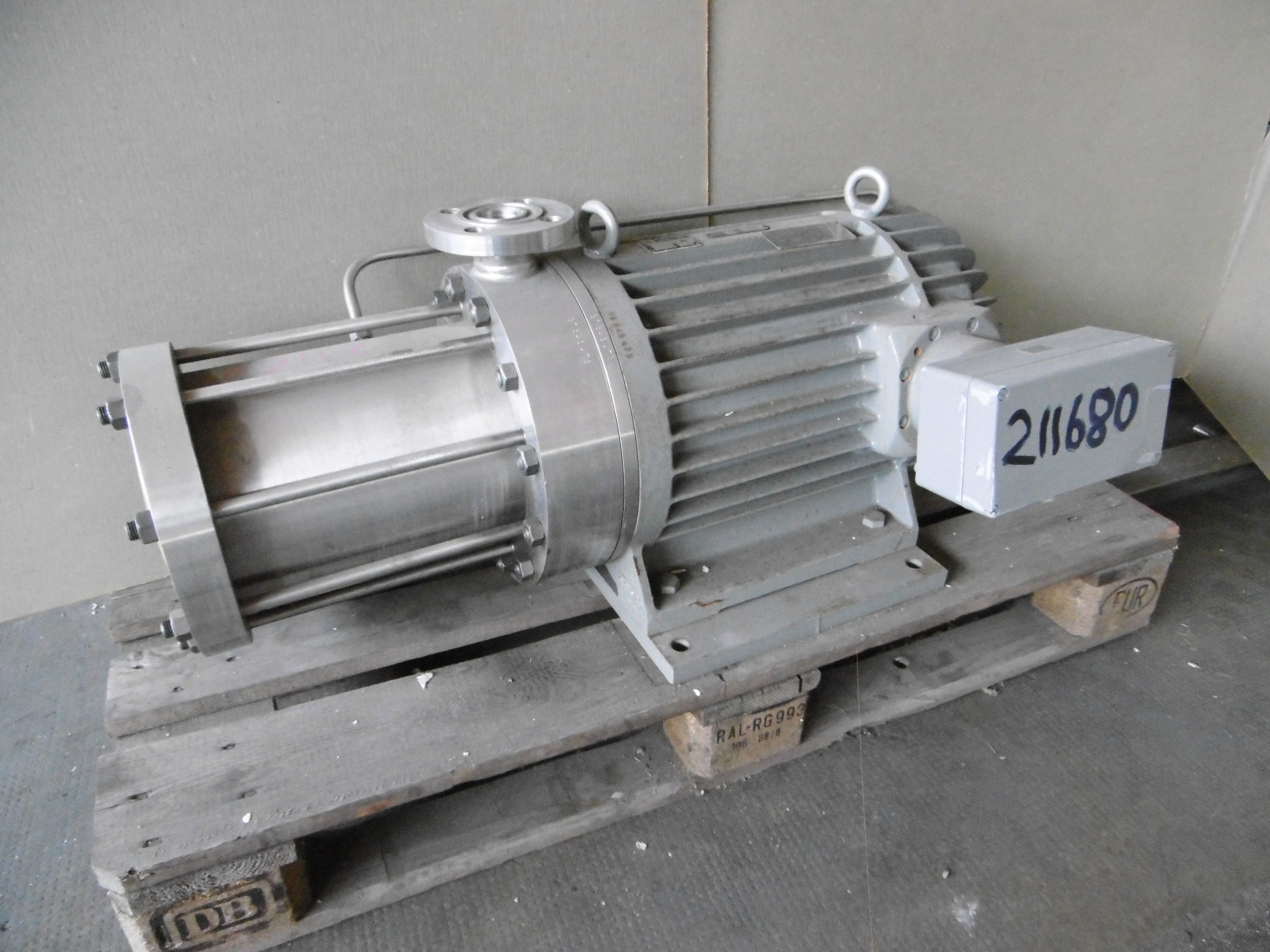 IPP# 211680, 0.9 m3/h (4 GPM) Unused Stainless Steel 316 Centrifugal Pump For Sale