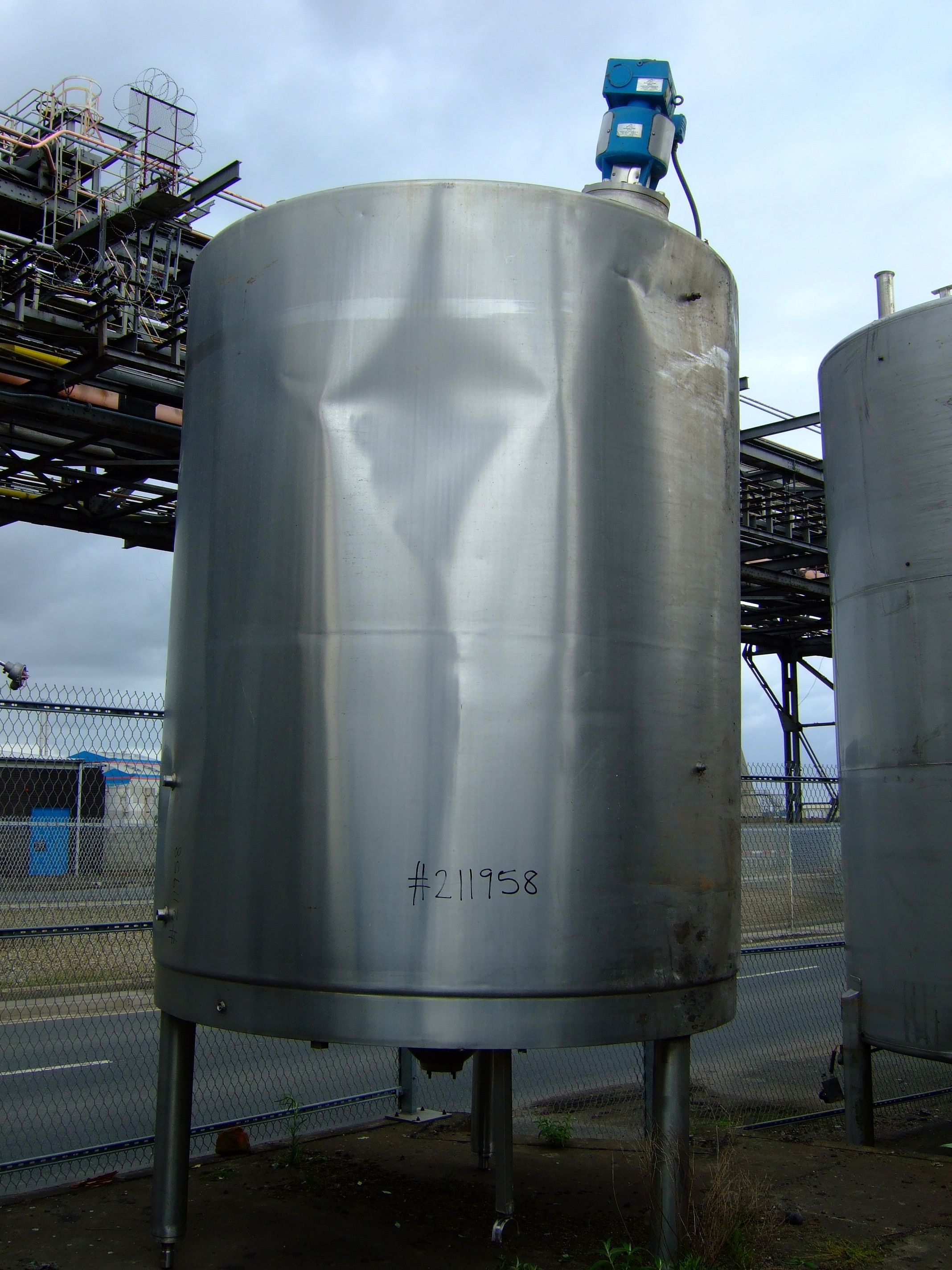 IPP# 211958, 10,000 L (2,642 gallons)  Stainless Steel 316  Tank For Sale