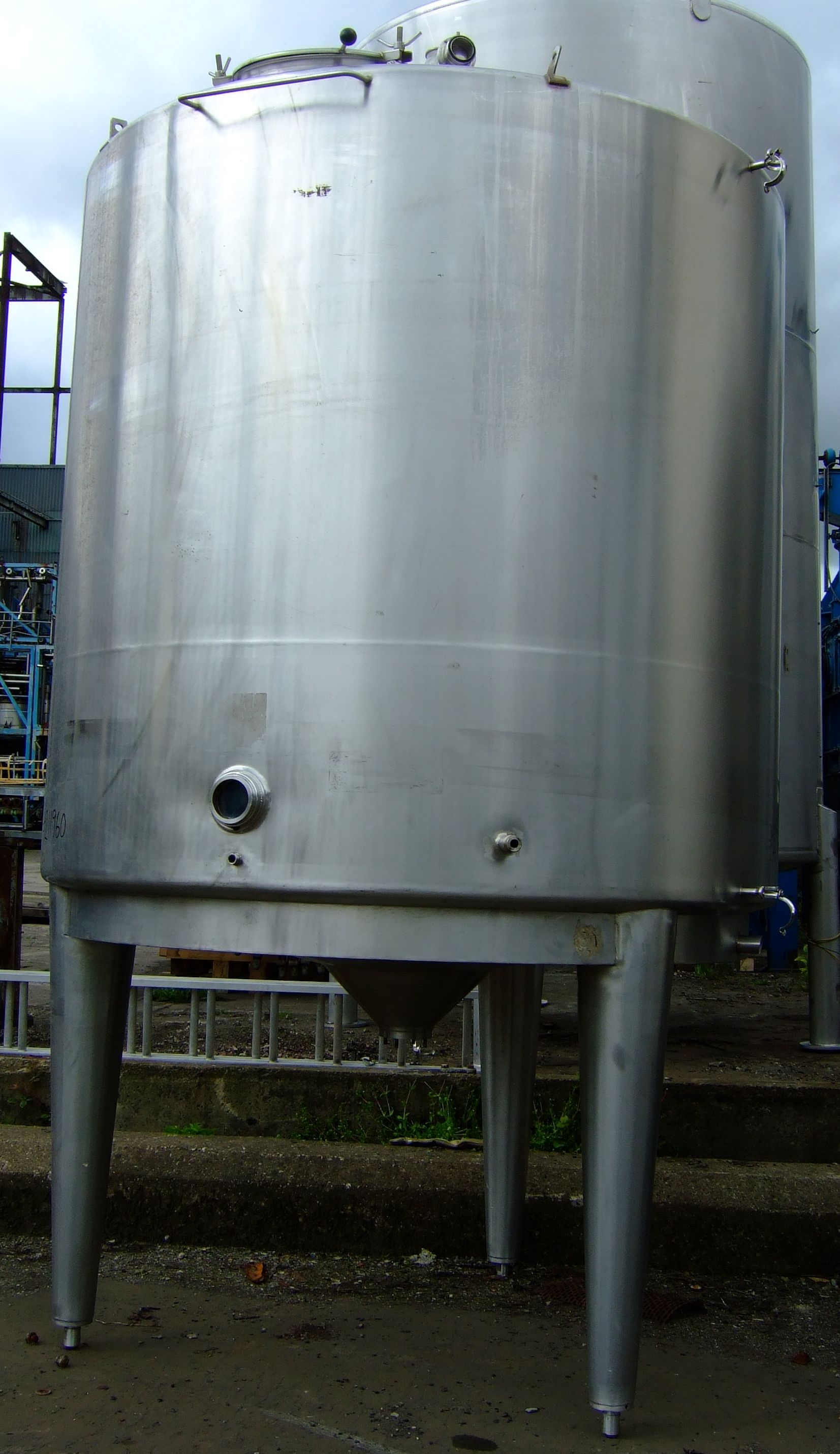 IPP# 211960, 8,000 L (2,113 gallons)  Stainless Steel 316  Tank For Sale