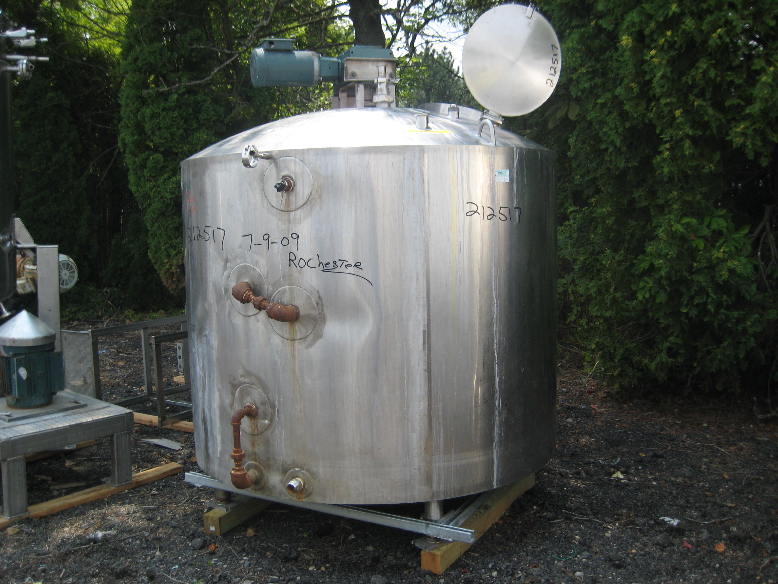 IPP# 212517, 2,271 L (600 gallons)  Stainless Steel 304  Tank For Sale