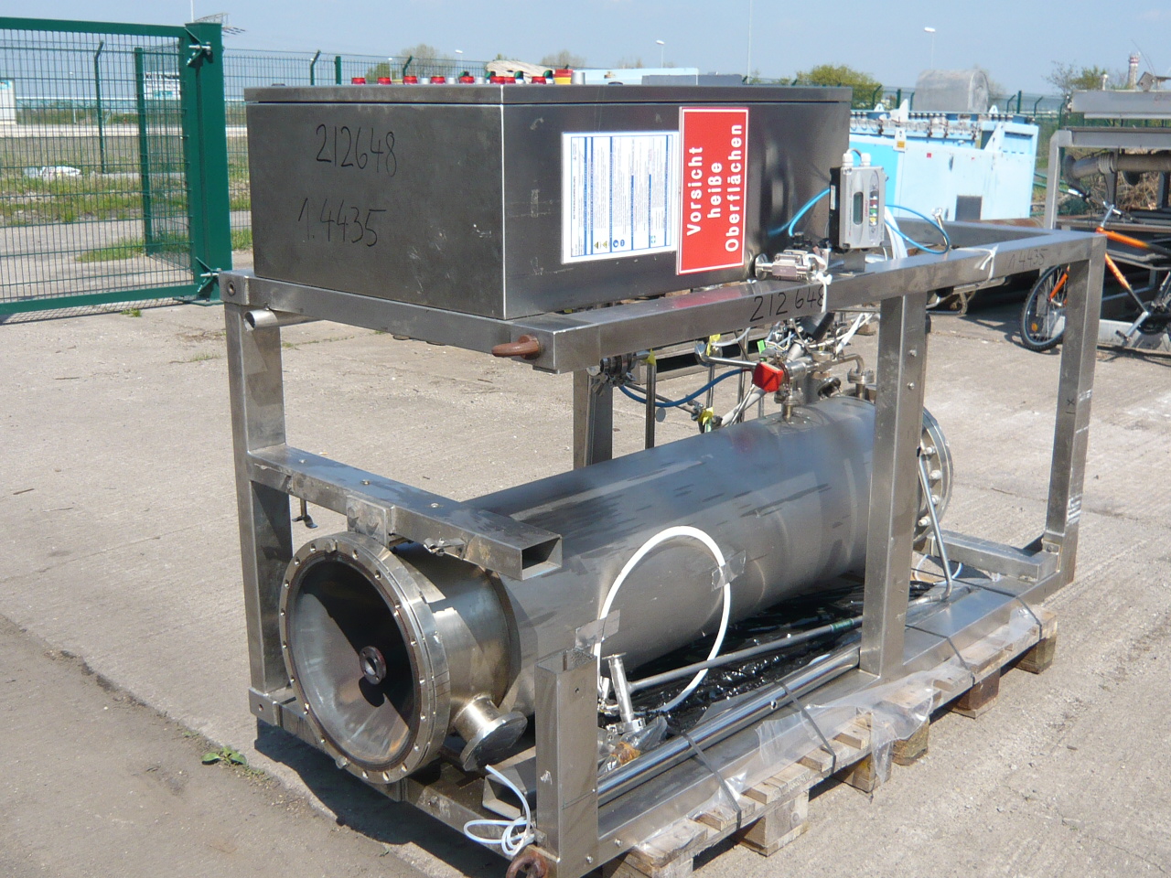 IPP# 212648, 0.8 m3/h (0.47 CFM)  Stainless Steel 316L  Gas Generator For Sale