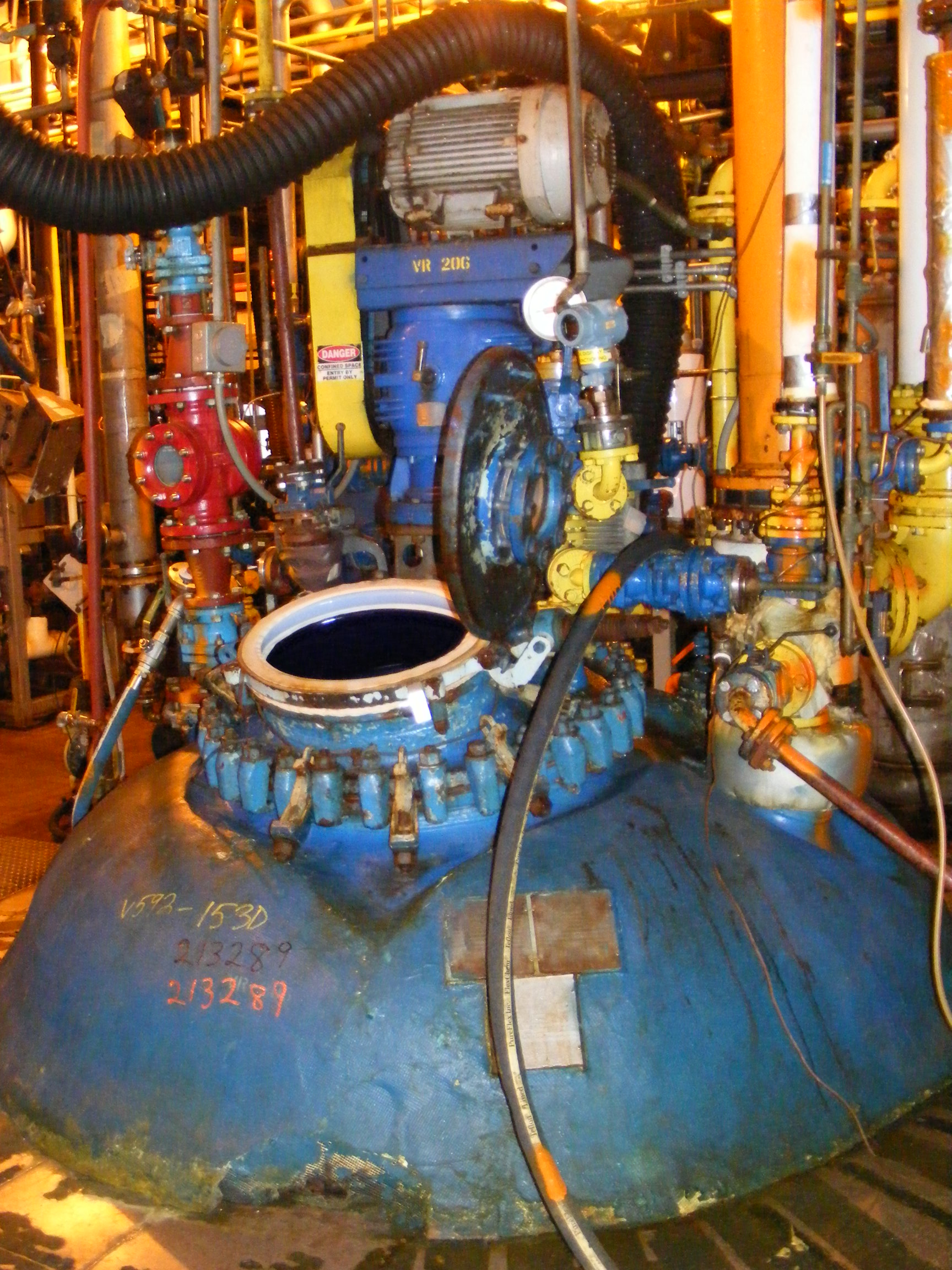 IPP# 213289, 7,571 L (2,000 gallons)  Glasslined Batch-Type Agitated Reactor For Sale