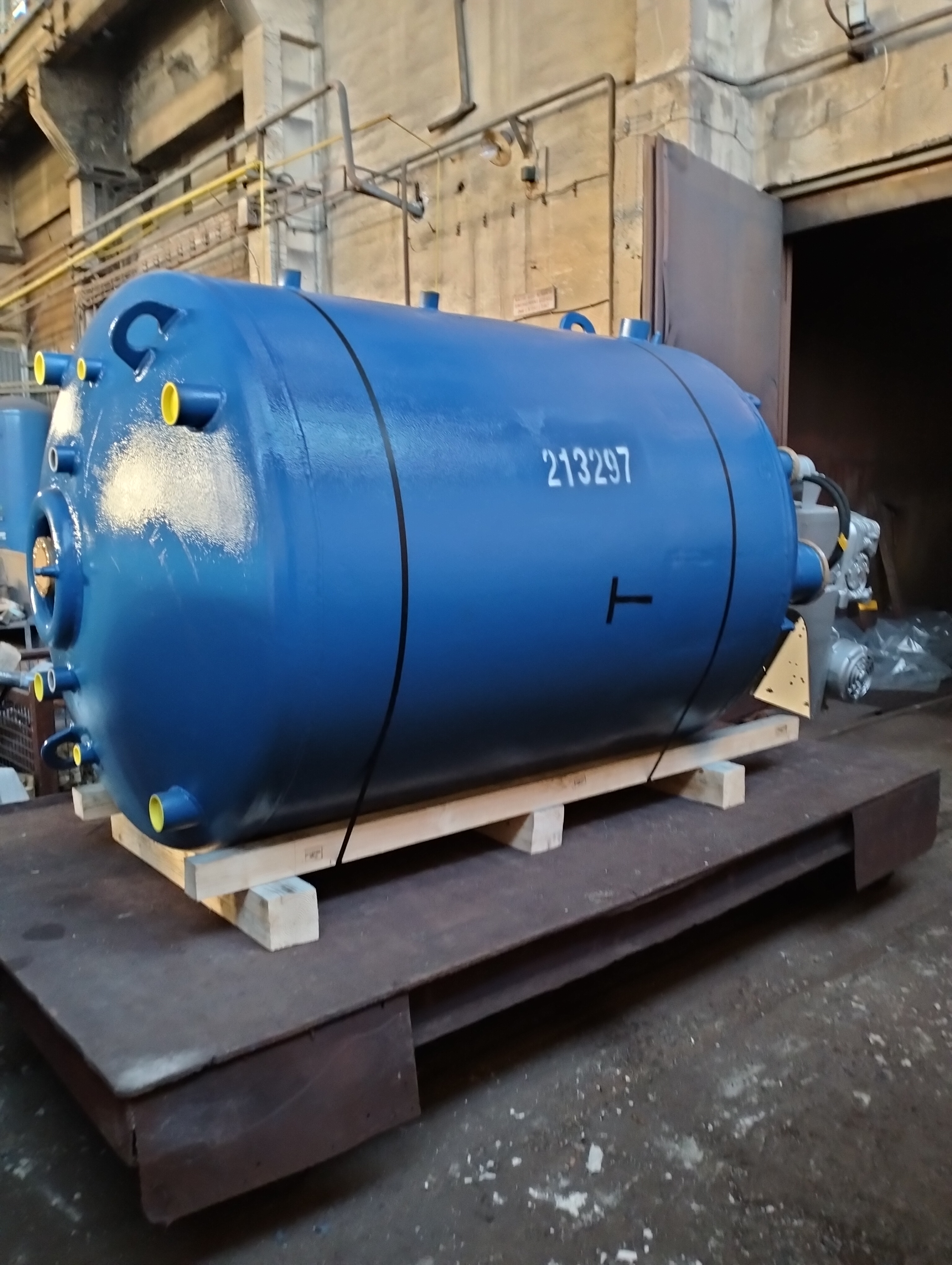  Batch-Type Agitated Reactor 3,800 L (1,000 gallons) Glasslined For Sale - IPP# 213297