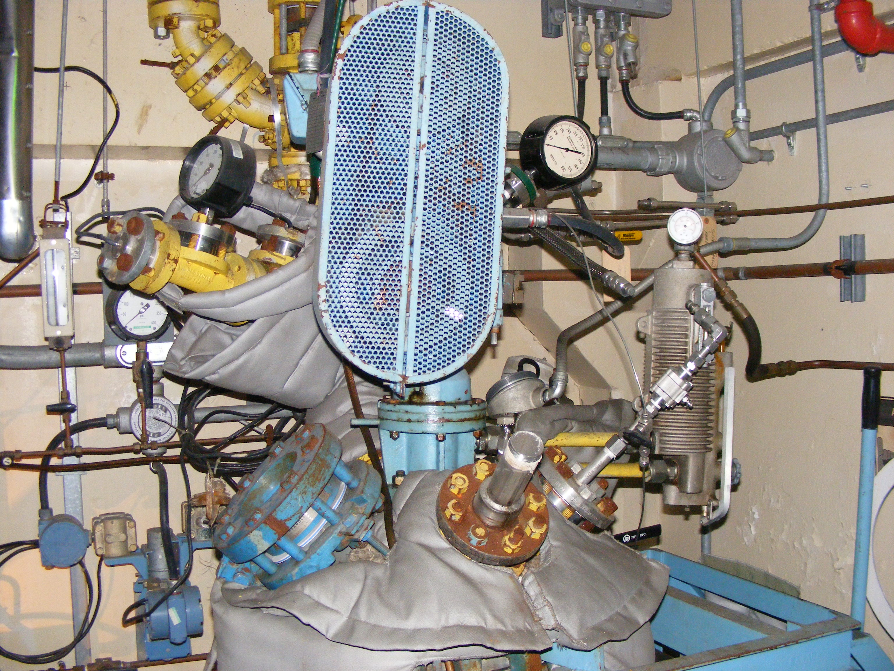  Batch-Type Agitated Reactor 37.9 L (10 gallons) Glasslined For Sale - IPP# 225350