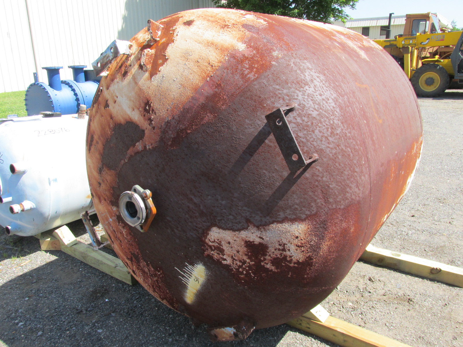 IPP# 228075, 2,650 L (700 gallons)  Glasslined  Tank For Sale