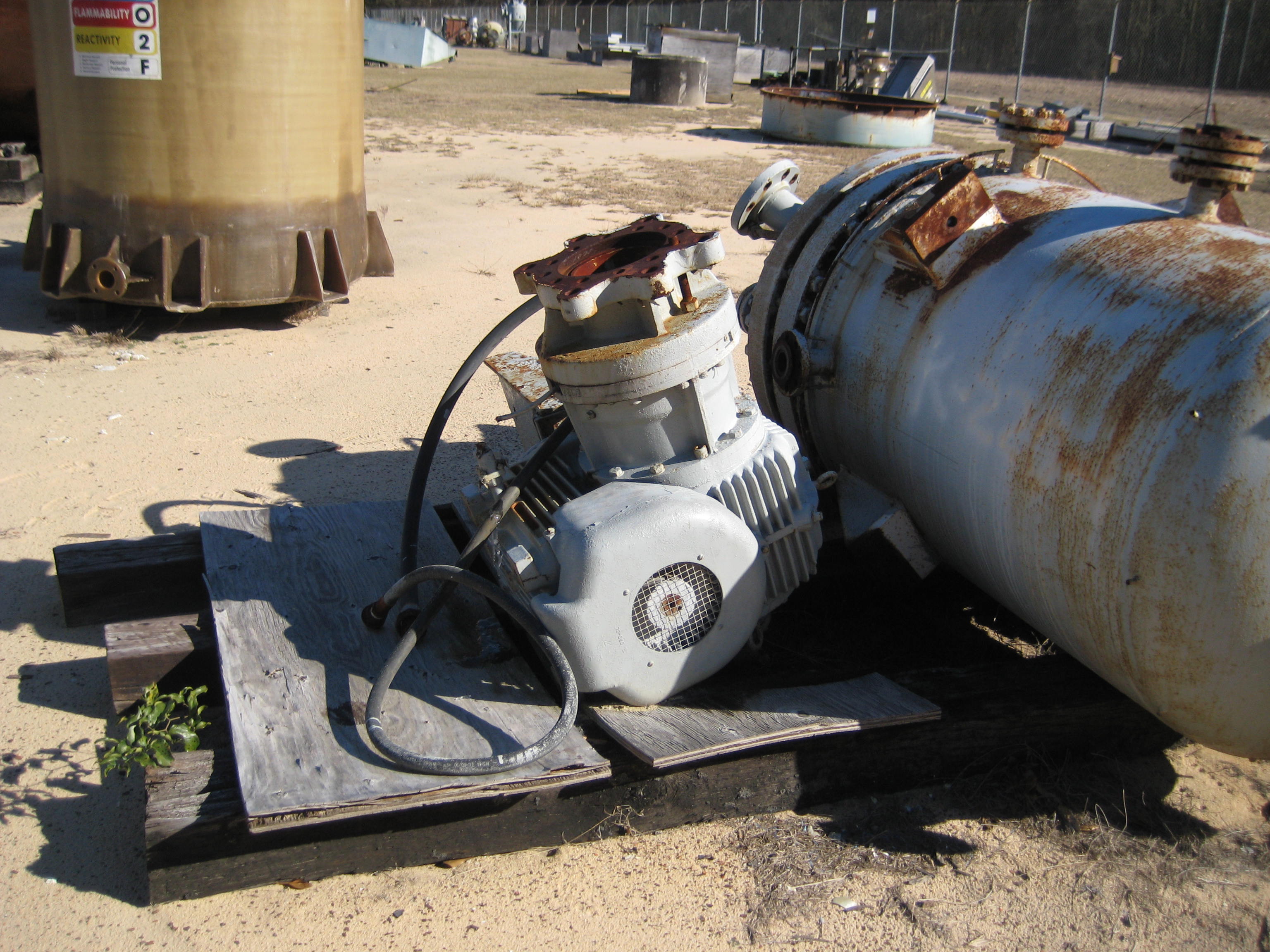 IPP# 228173, 832.8 L (220 gallons)  Stainless Steel 316 Batch-Type Agitated Reactor For Sale