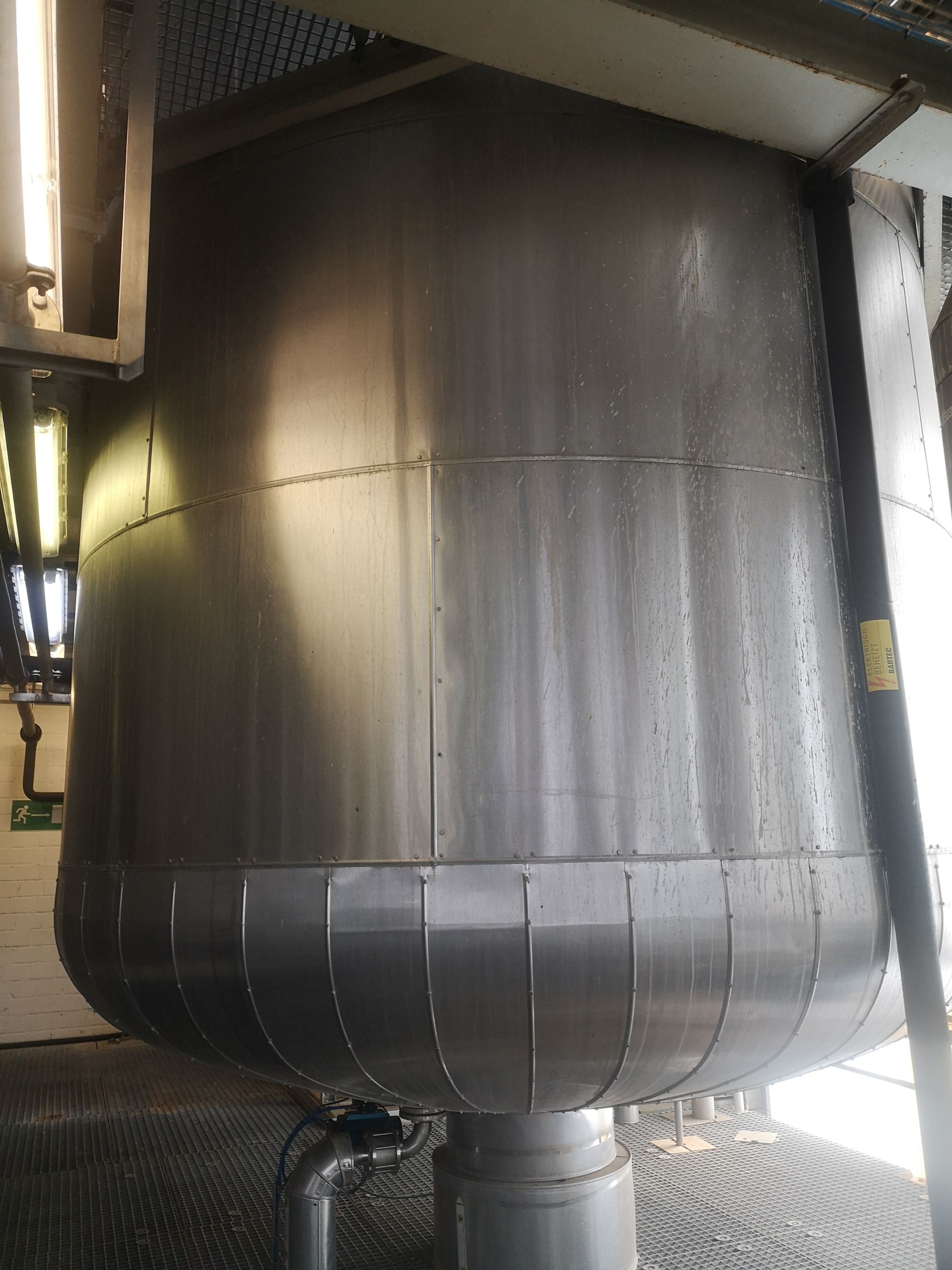 IPP# 228313, 25,025 L (6,611 gallons)  Stainless Steel Austentic  Tank For Sale