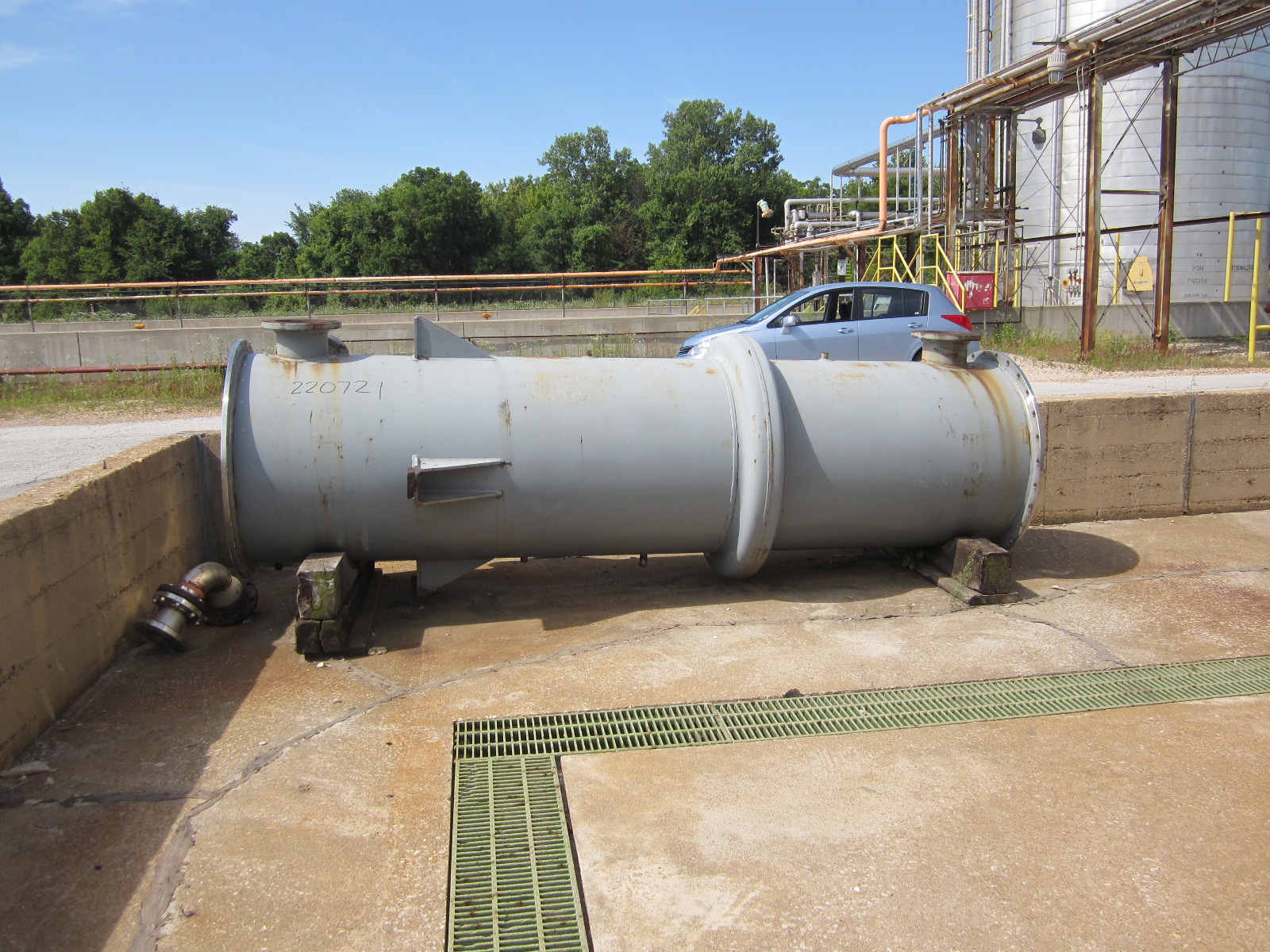 IPP# 220721, 248.1 m² (2,671 ft²)  Stainless Steel 304 Shell and Tube Heat Exchanger For Sale