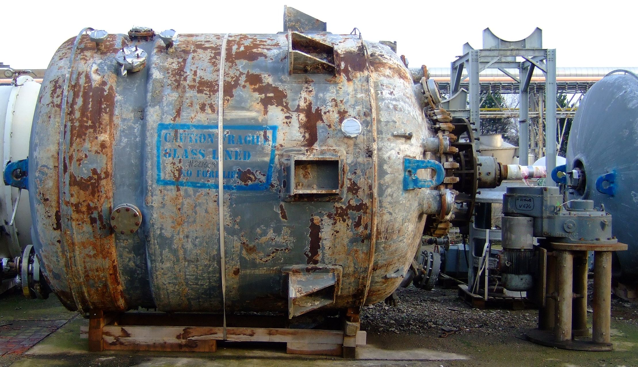 IPP# 221608, 13,330 L (3,521 gallons)  Glasslined Batch-Type Agitated Reactor For Sale