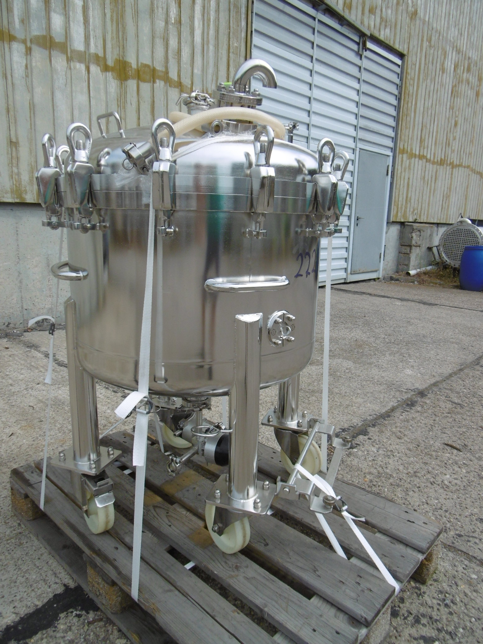 IPP# 222942, 174.1 L (46 gallons)  Stainless Steel 316  Tank For Sale