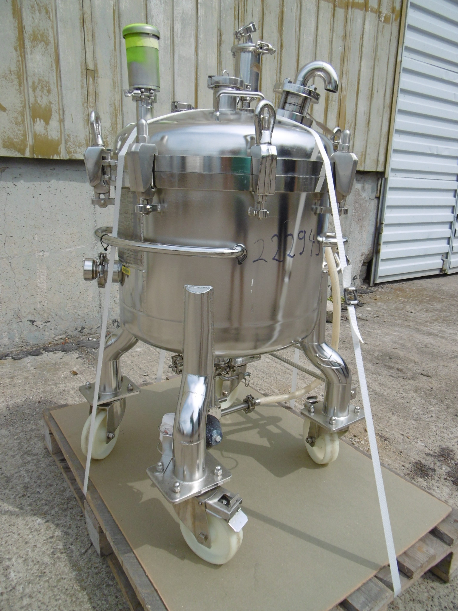 IPP# 222943, 90.8 L (24 gallons)  Stainless Steel 316  Tank For Sale