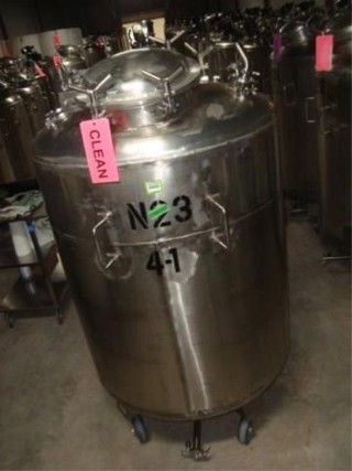 Stainless Steel 304 Apache Stainless Equipment Corp. Tank