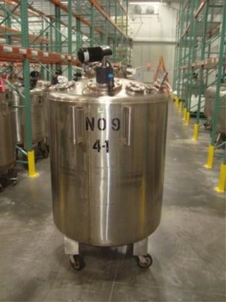 Stainless Steel 304 Apache Stainless Equipment Corp. Tank