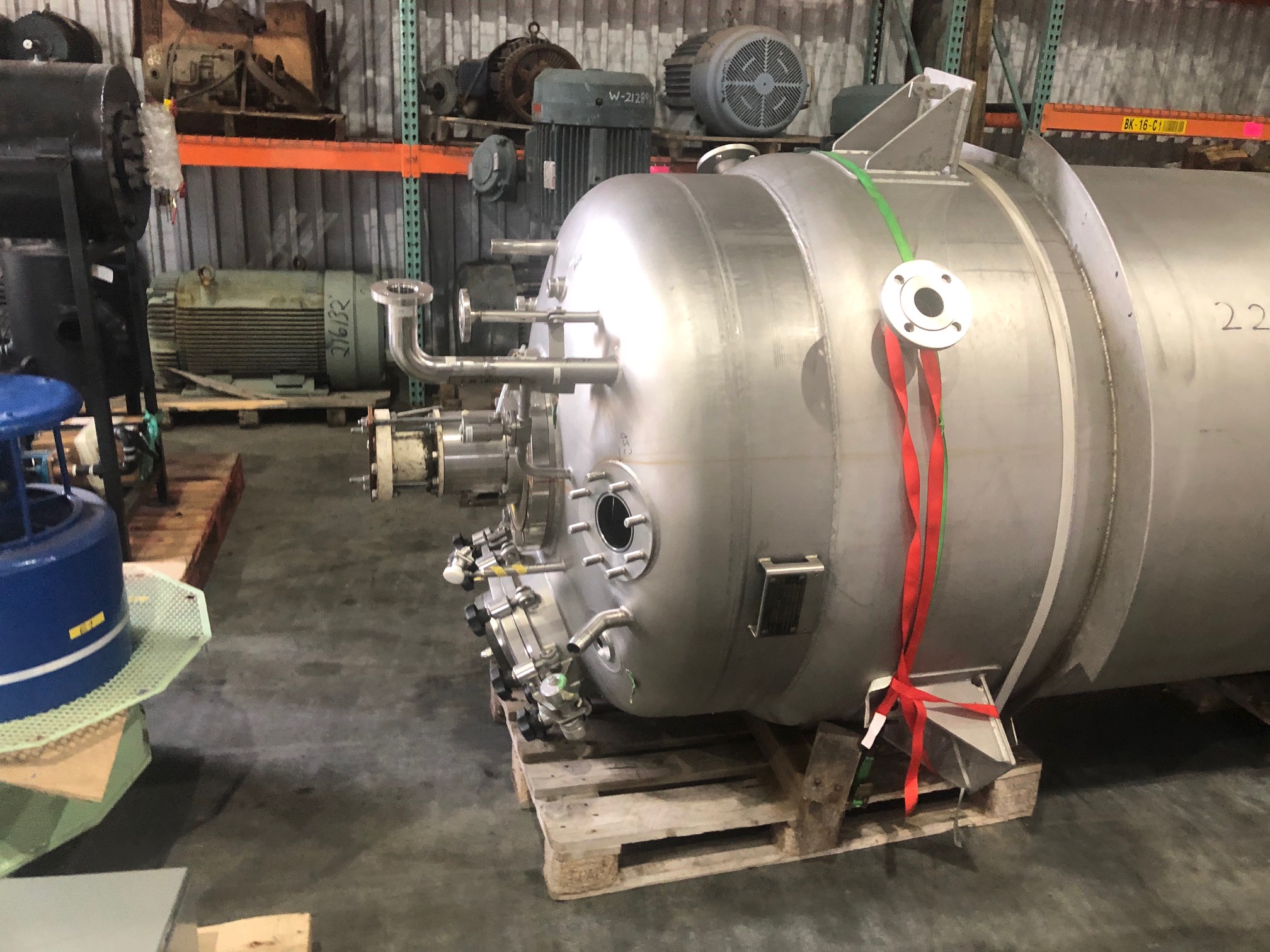 IPP# 235800, 3,600 L (951 gallons)  Stainless Steel Austentic Batch-Type Agitated Reactor For Sale