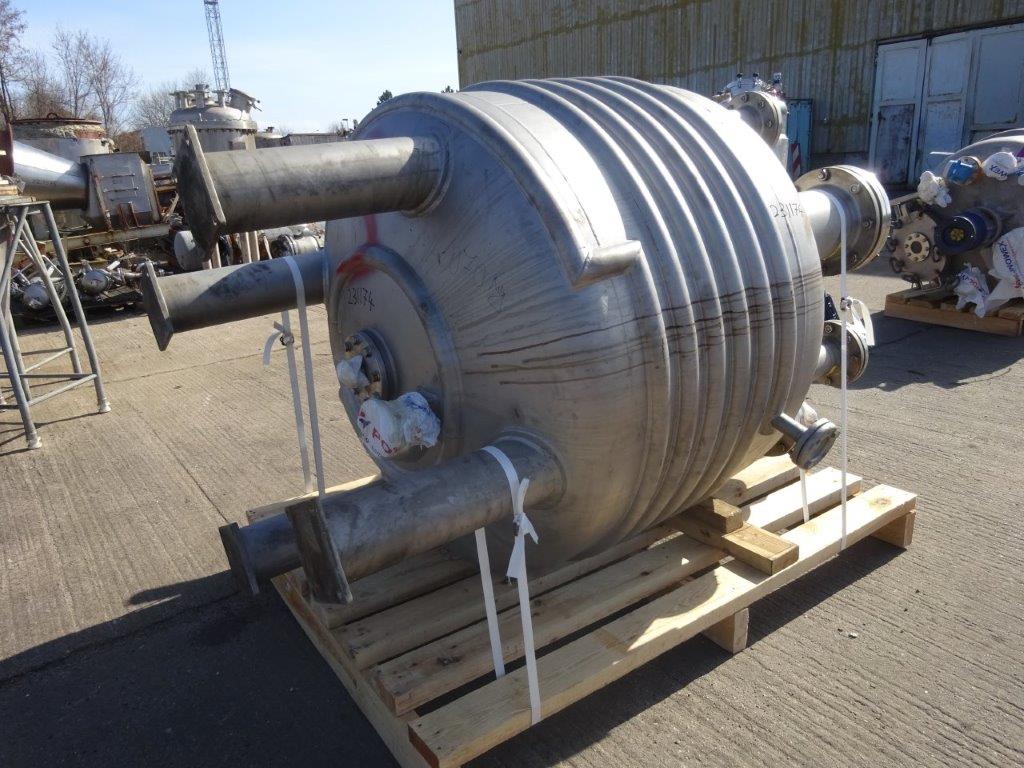 IPP# 231174, 1,666 L (440.1 gallons)  Stainless Steel Austentic Batch-Type Agitated Reactor For Sale