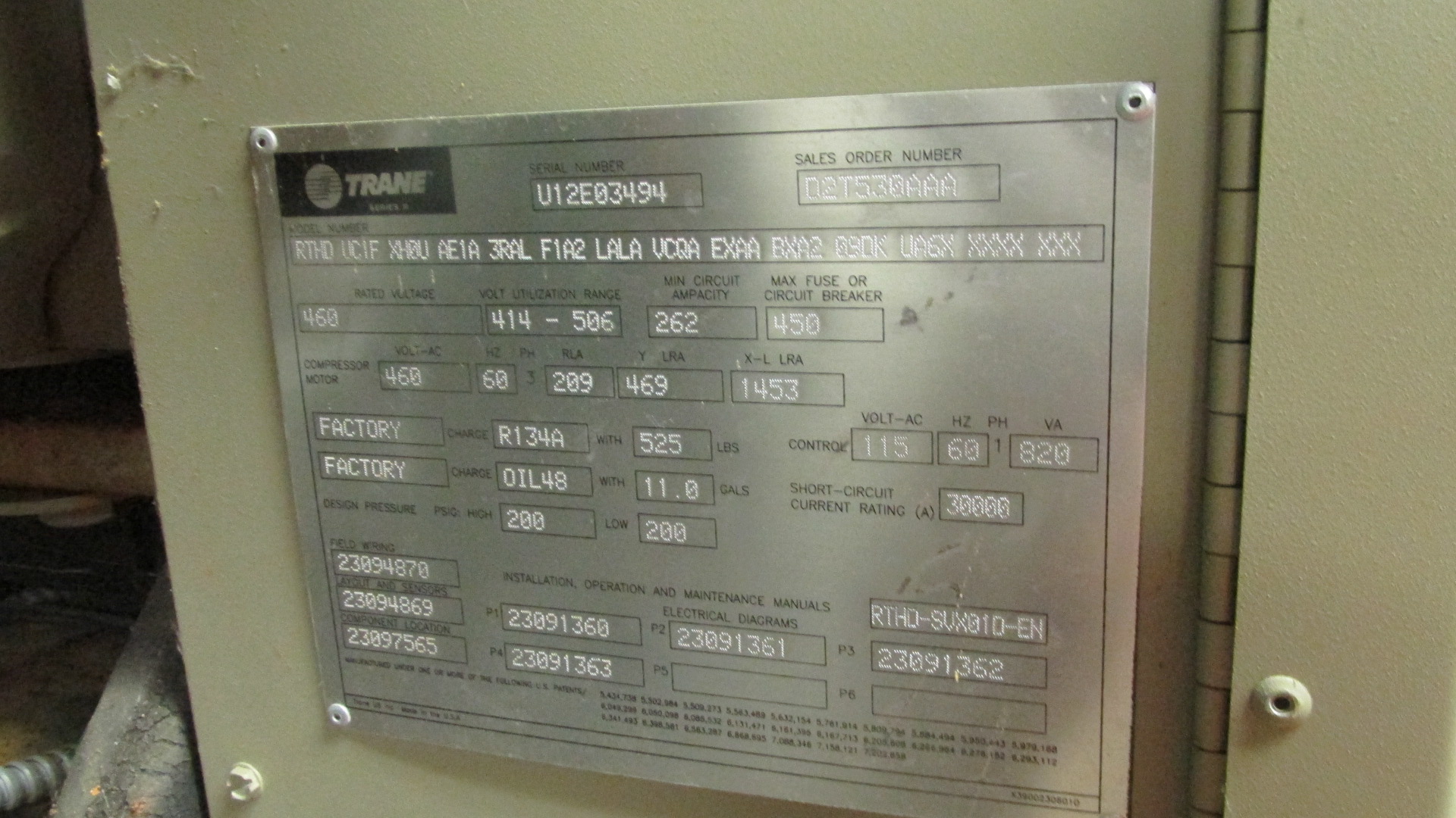 IPP# 233260, 604,790 kcal/h (200 Ref. Ton)  Carbon Steel Compressor Chiller For Sale