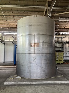 IPP# 233774, 37,854 L (10,000 gallons)  Stainless Steel 304  Tank For Sale