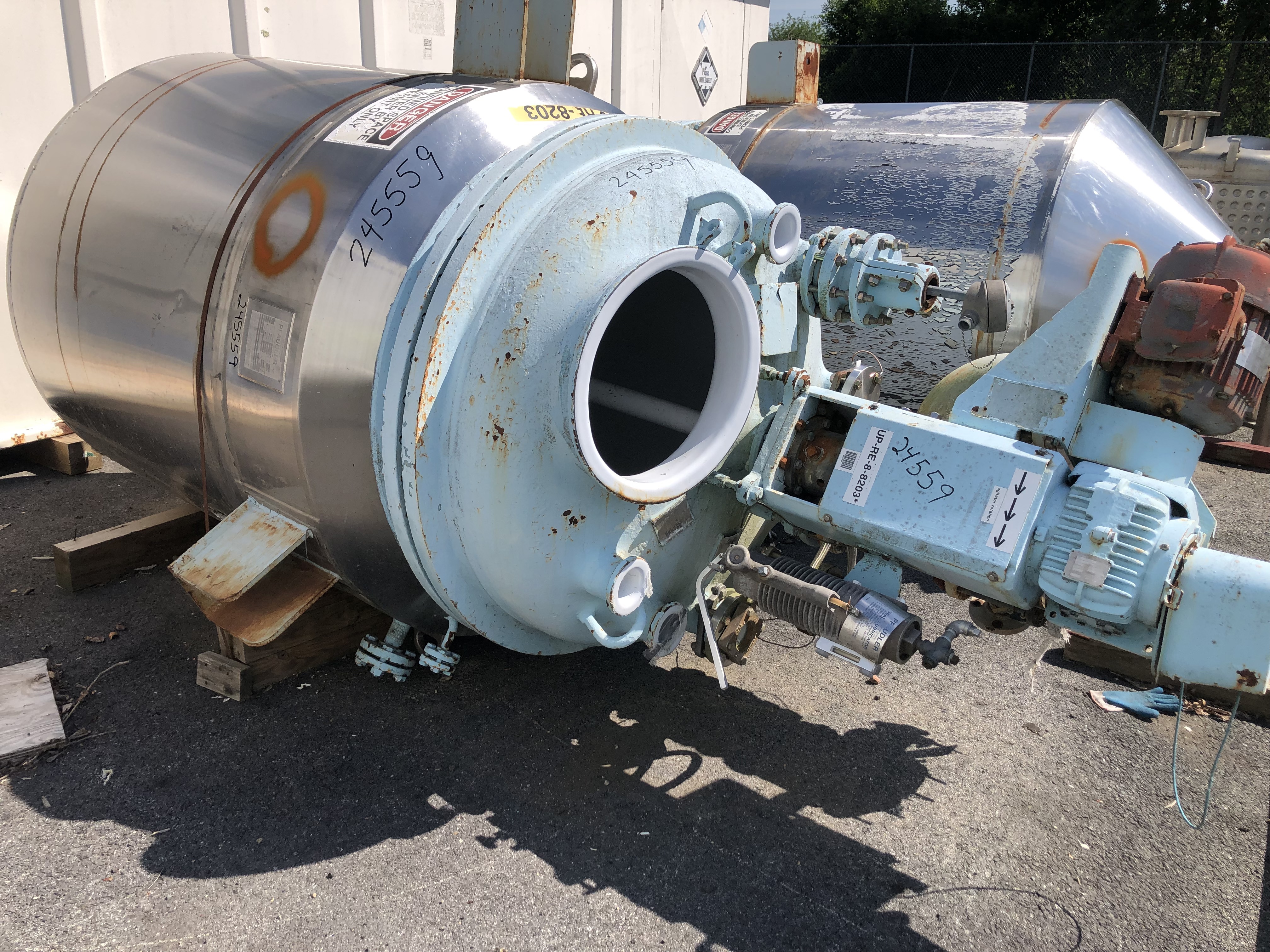 IPP# 245559, 1,893 L (500 gallons)  Glasslined Batch-Type Agitated Reactor For Sale