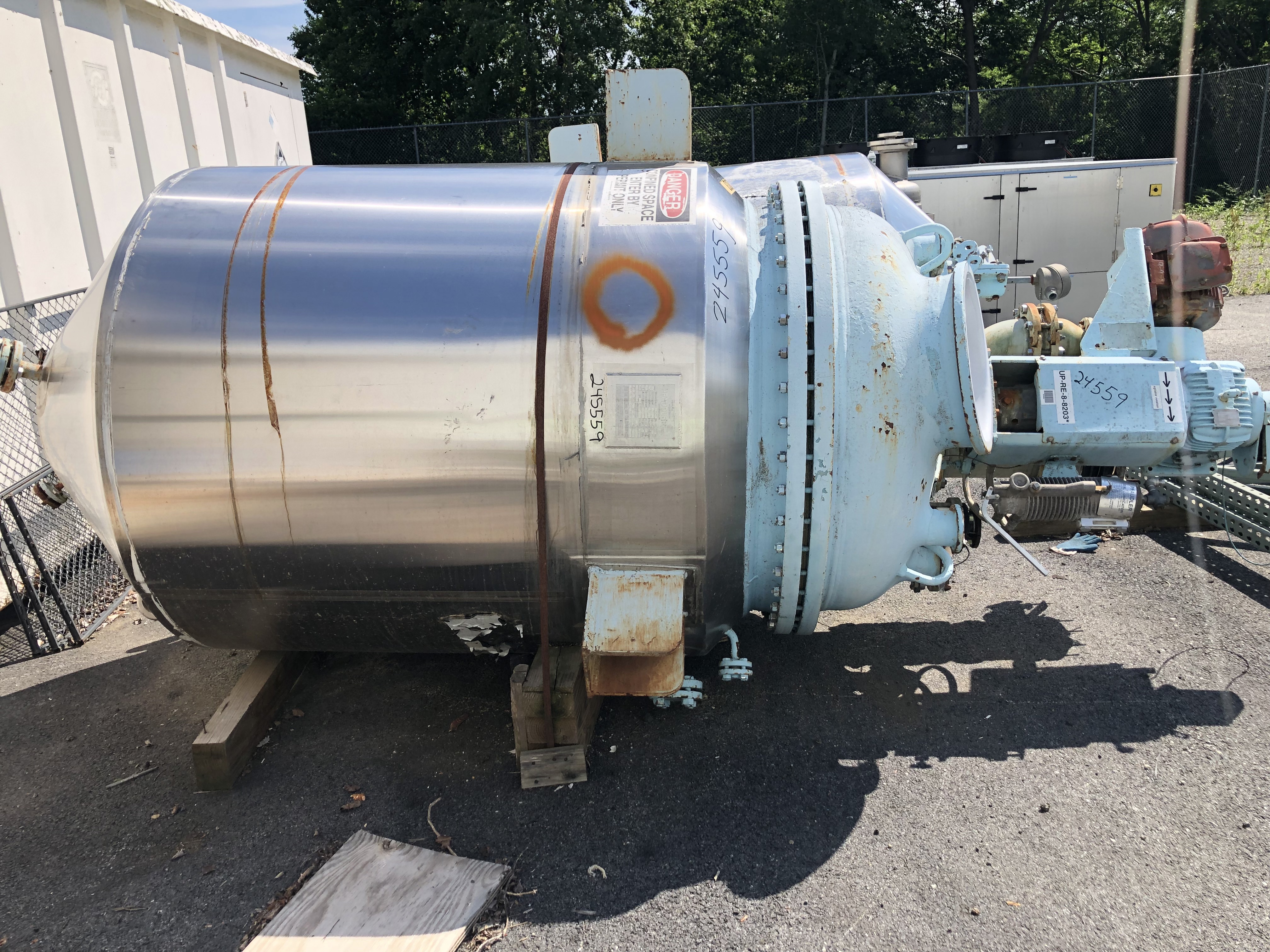 IPP# 245559, 1,893 L (500 gallons)  Glasslined Batch-Type Agitated Reactor For Sale