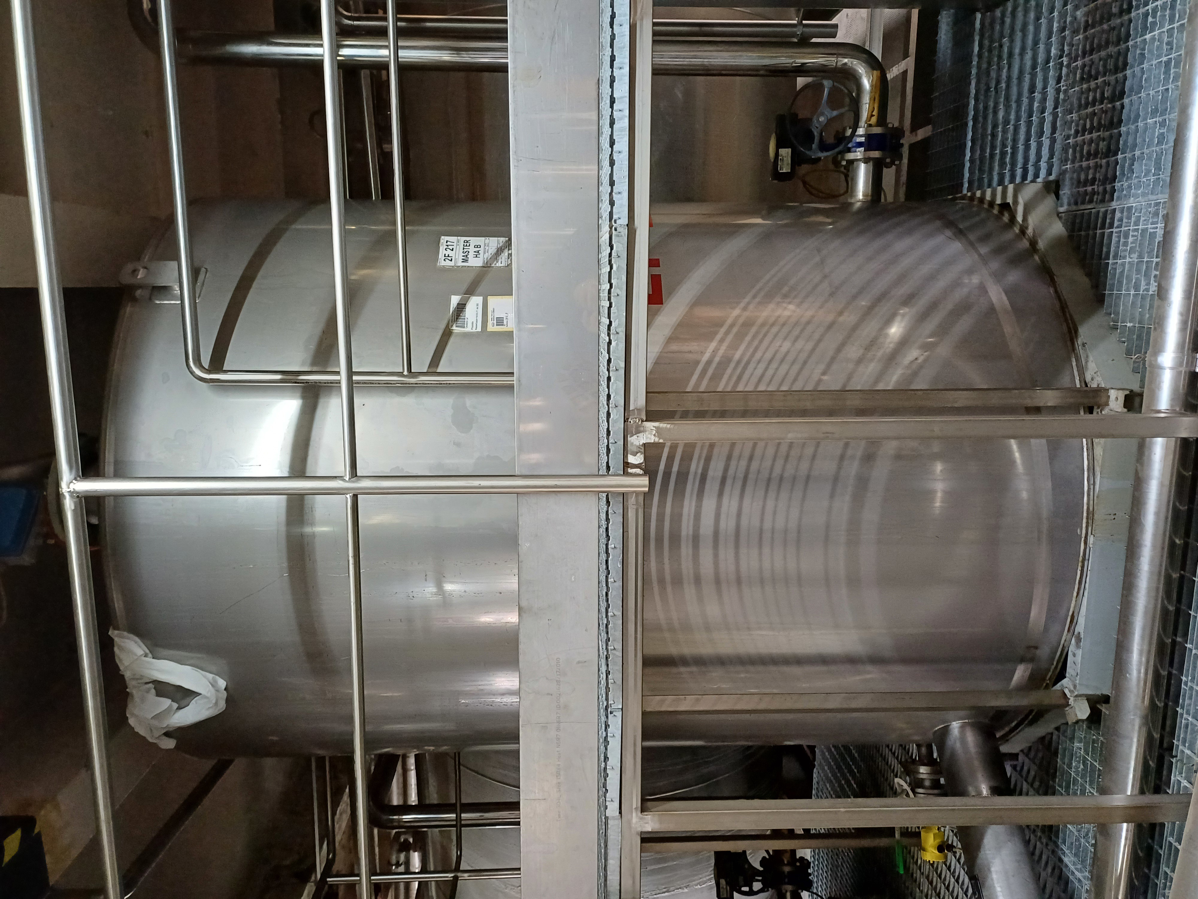 IPP# 245998, 5,878 L (1,553 gallons)  Stainless Steel 304  Tank For Sale