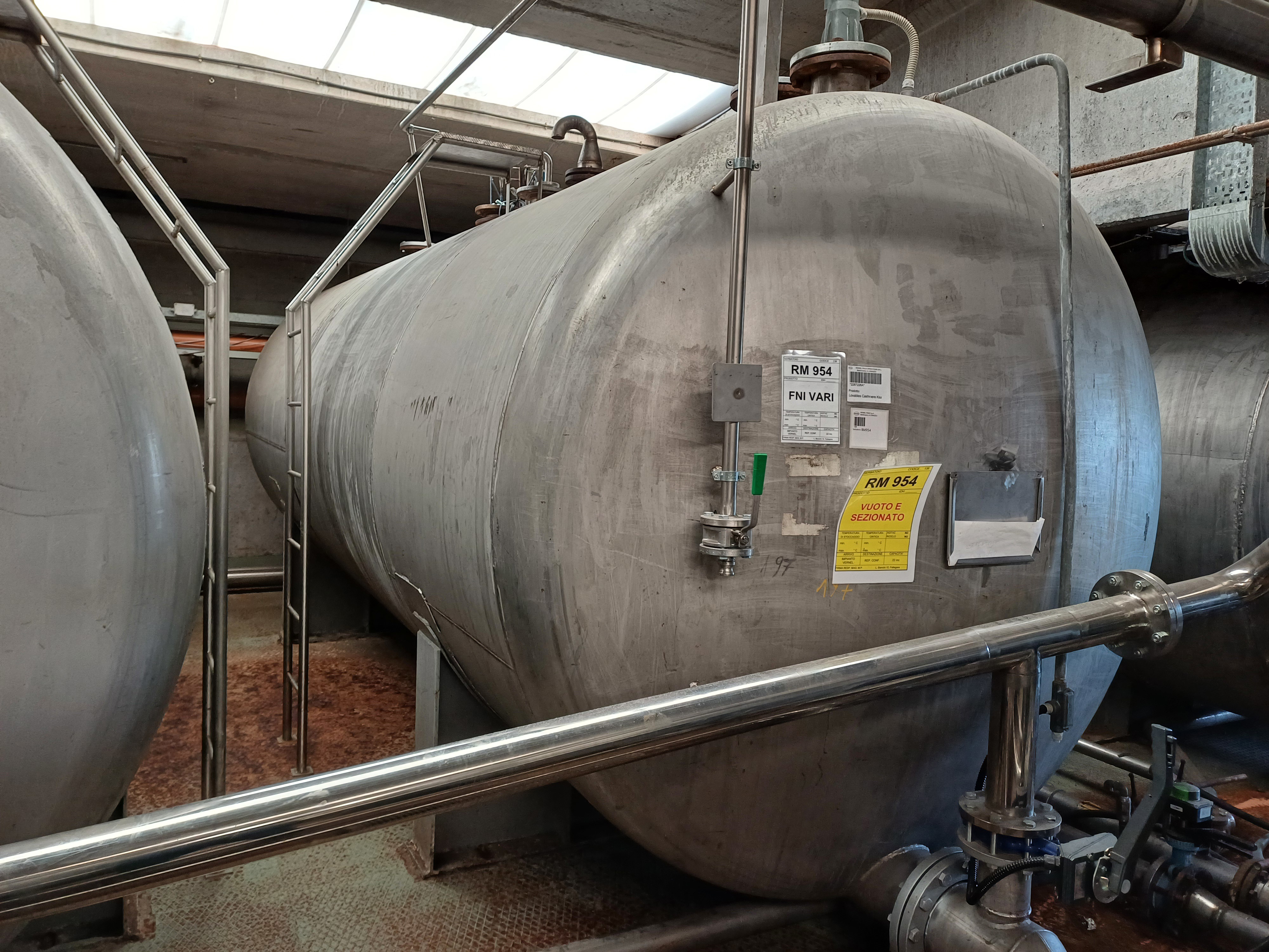 IPP# 246036, 22,361 L (5,907 gallons)  Stainless Steel 304  Tank For Sale