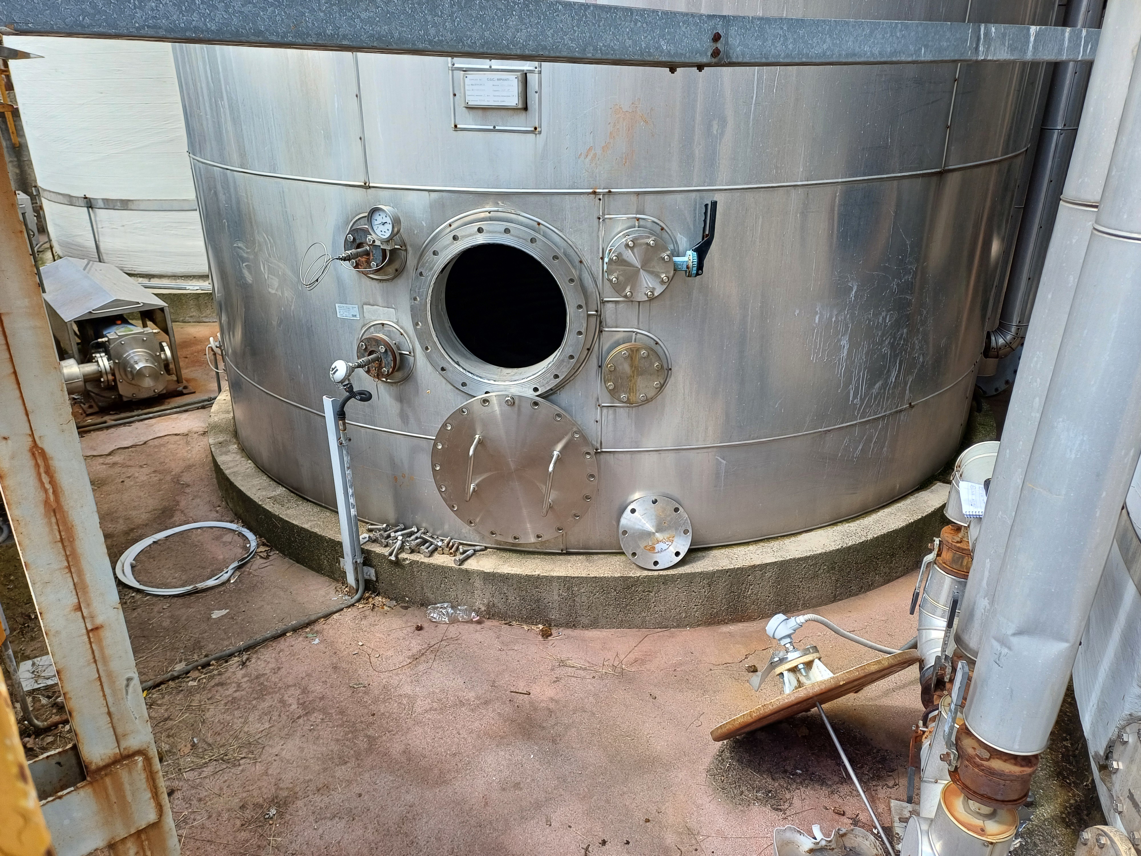 IPP# 246100, 100,531 L (26,557 gallons)  Stainless Steel 316L  Tank For Sale