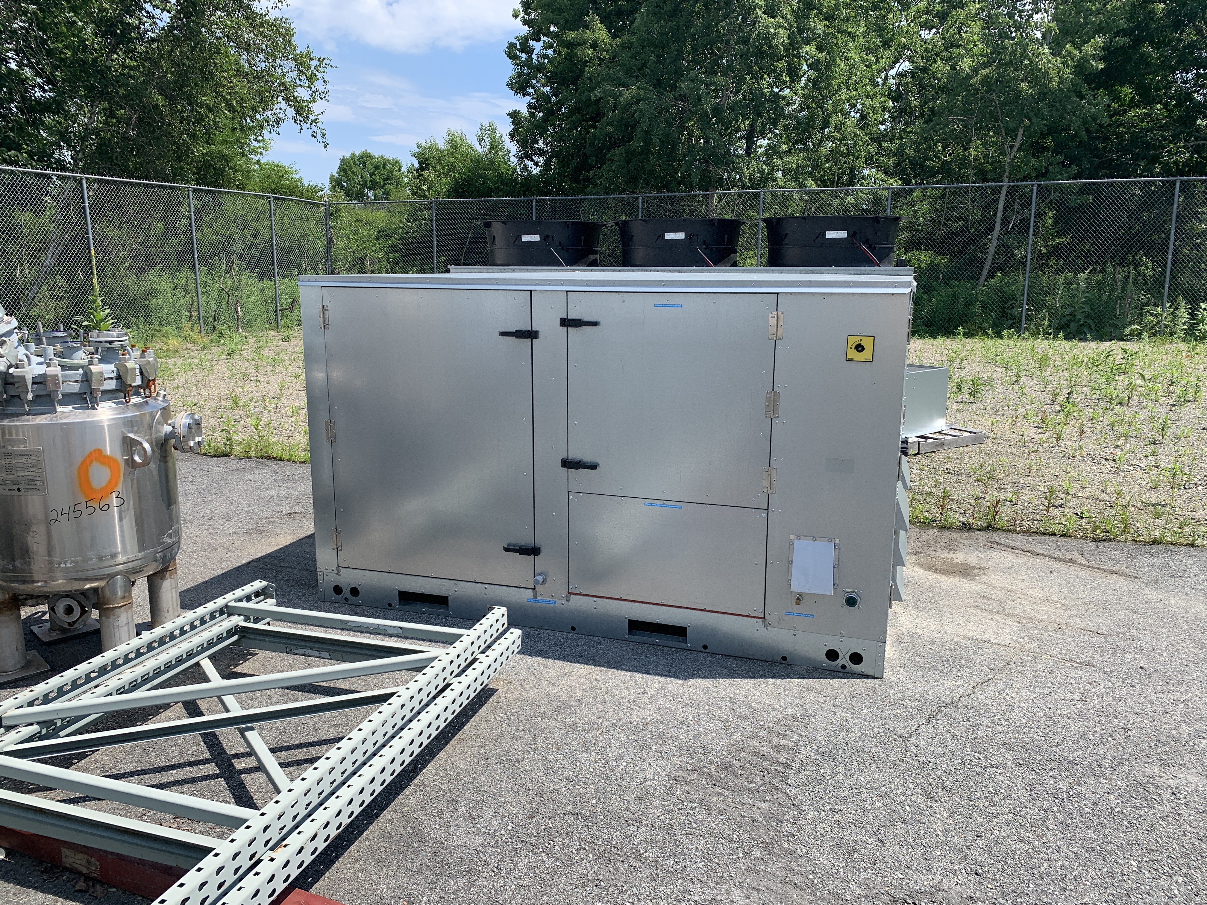 IPP# 246471, 60,479 kcal/h (20 Ref. Ton) Unused Carbon Steel Compressor Chiller For Sale