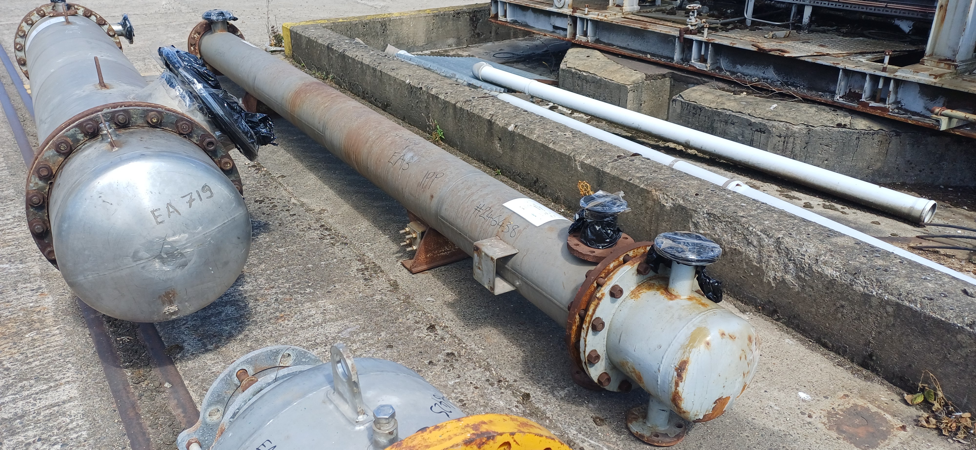 Incolloy 825 Tube, shell and carbon steel head Heat Exchanger - IPP# 246438