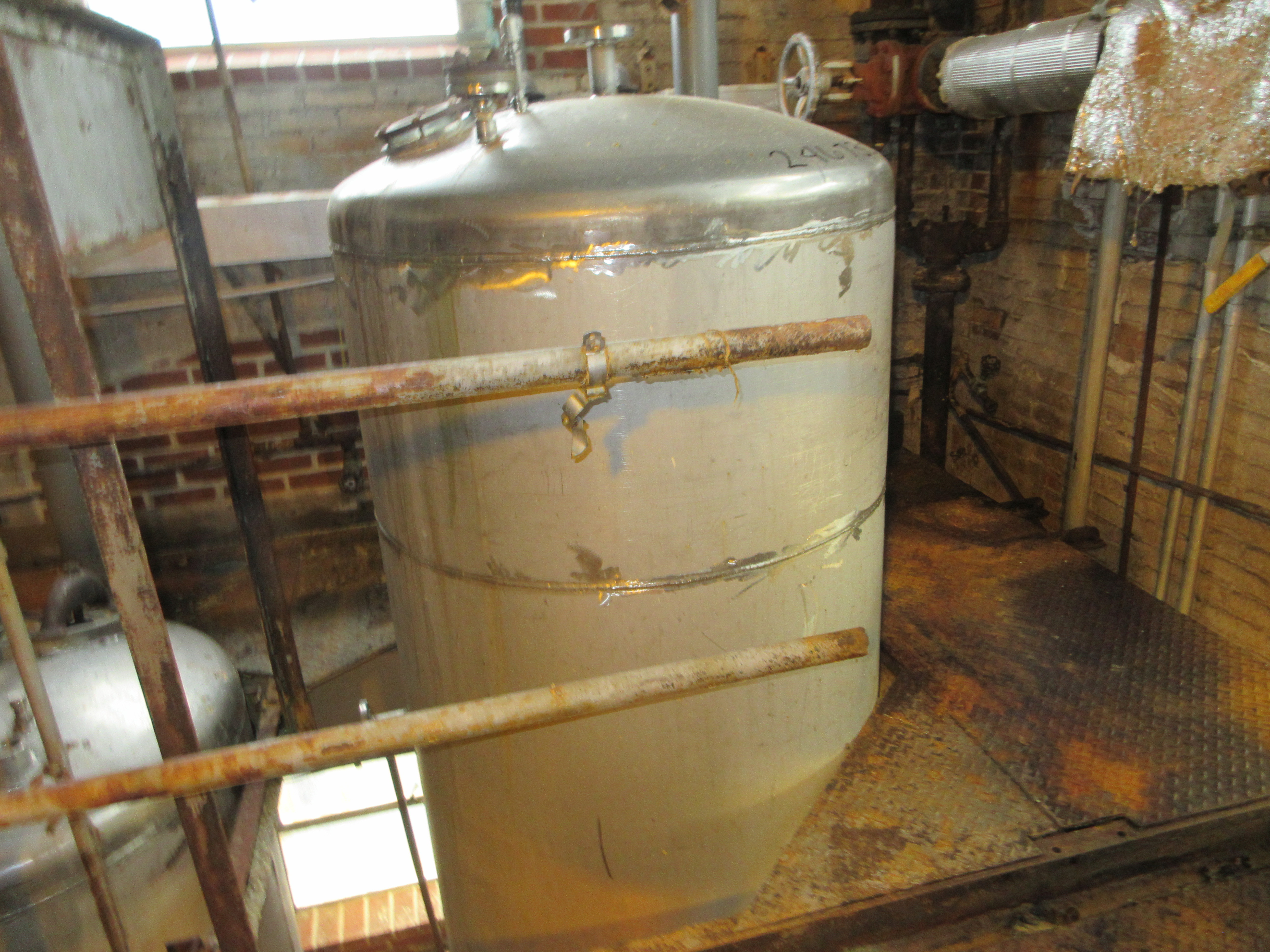 IPP# 246730, 2,271 L (600 gallons)  Stainless Steel 316  Tank For Sale