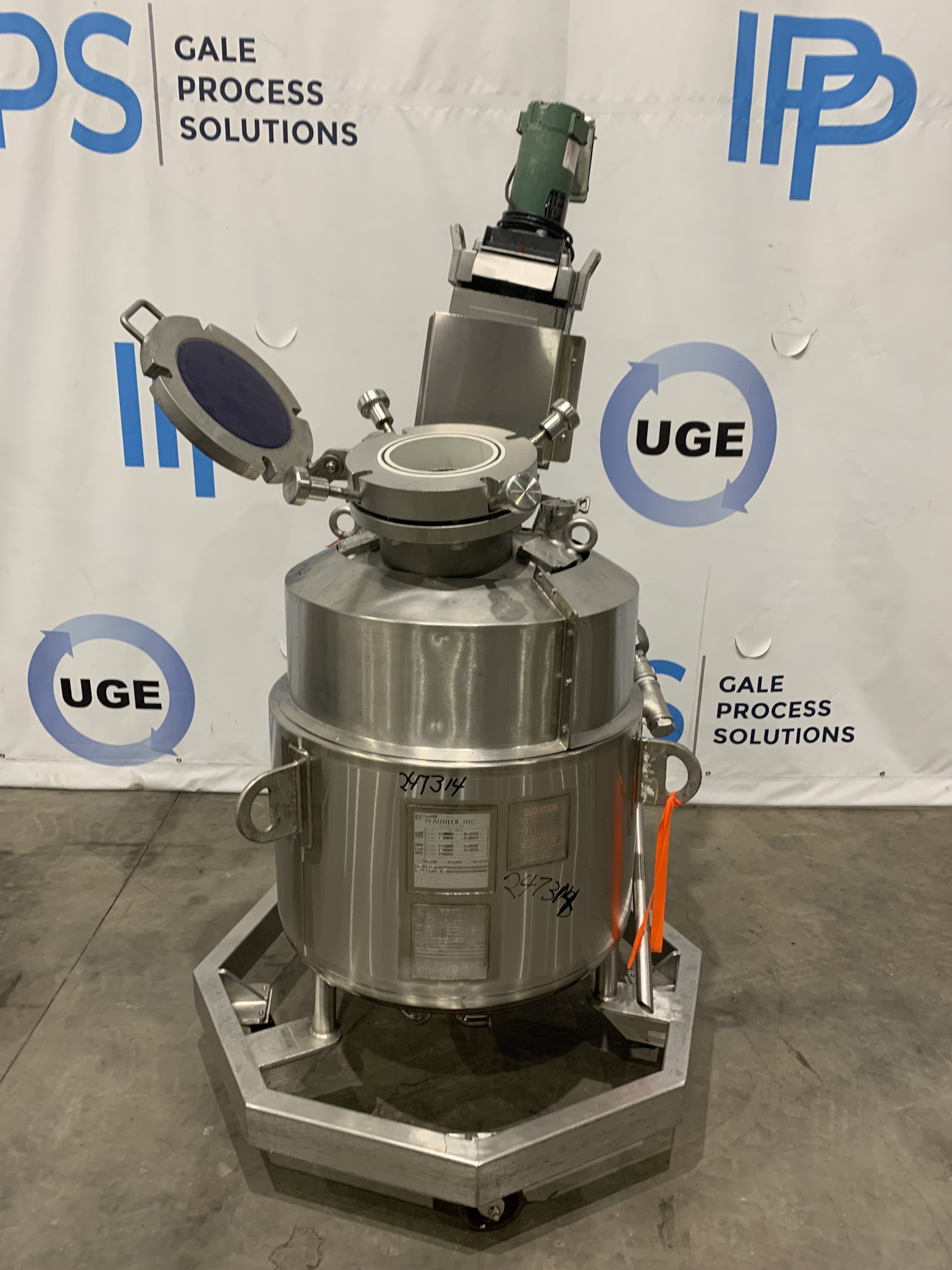 Glasslined Pfaudler CTJ Batch-Type Agitated Reactor - IPP# 247314