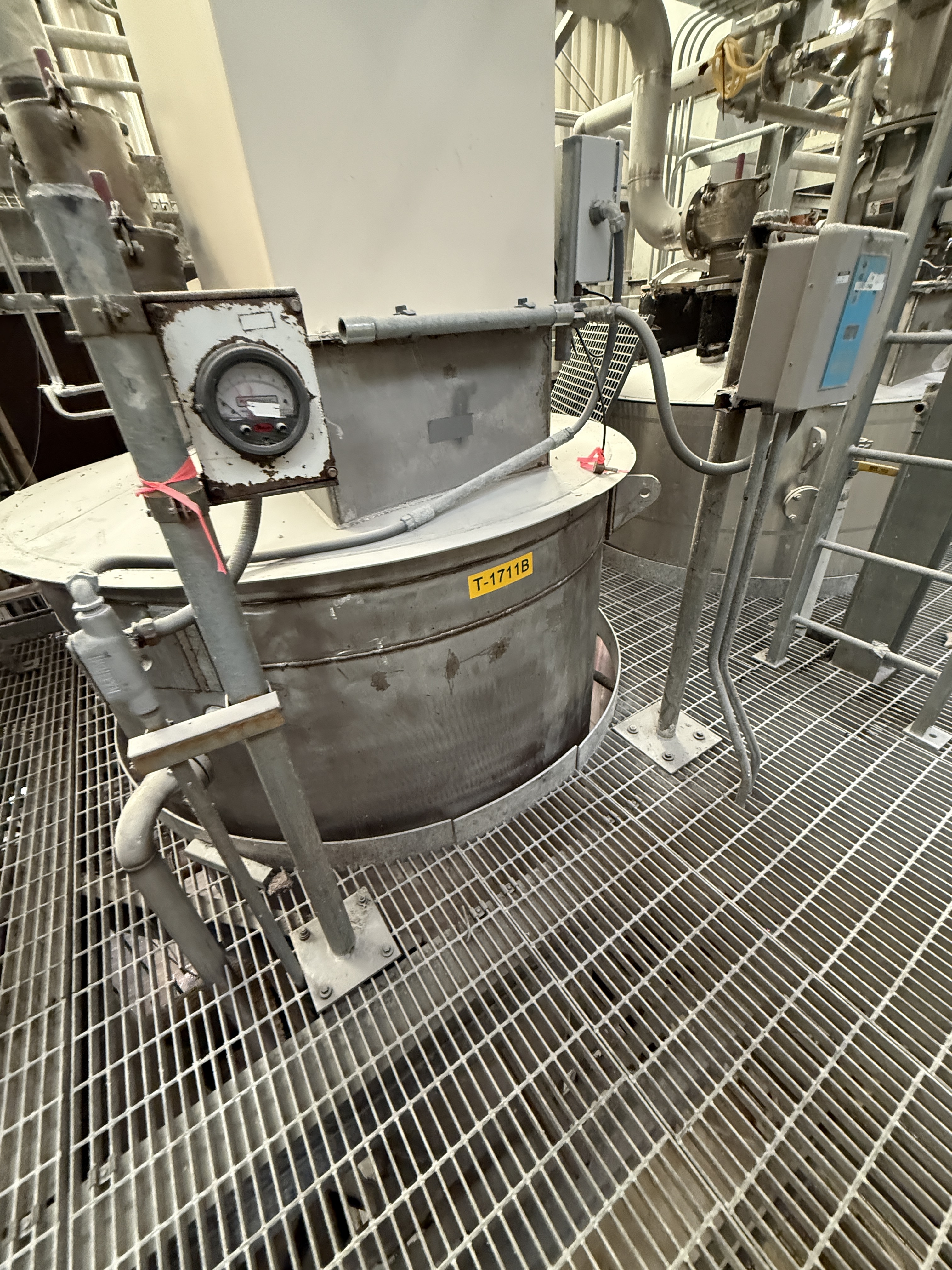 5,900 Gallon Stainless Steel 304 Tank with Dust Collector - IPP# 249008