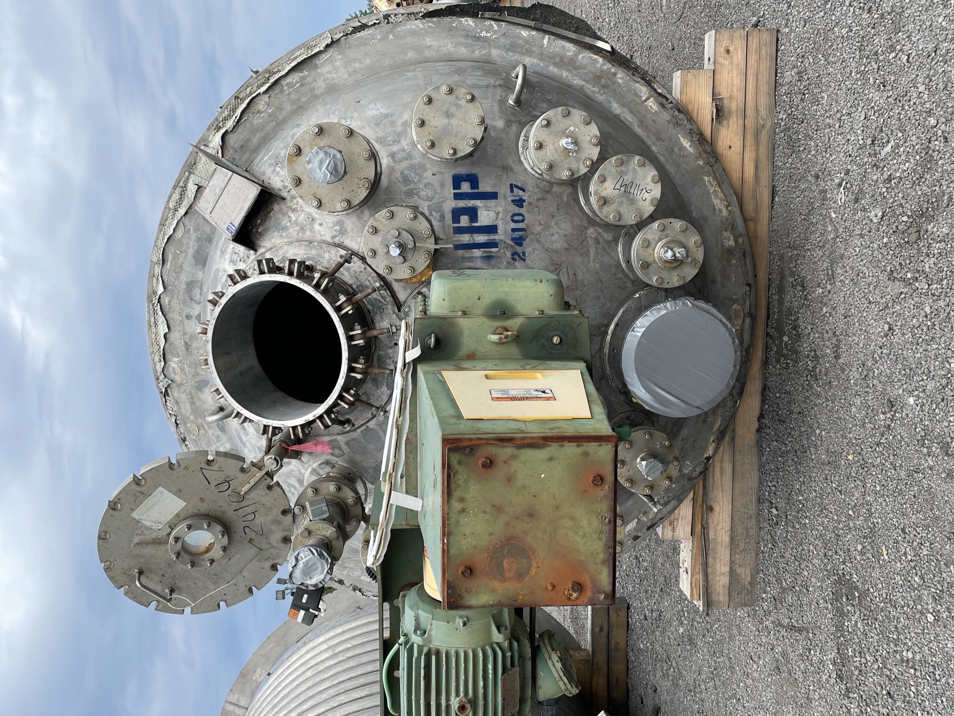  Batch-Type Agitated Reactor 7,550 L (2,000 gallons) Stainless Steel 316 For Sale - IPP# 241047