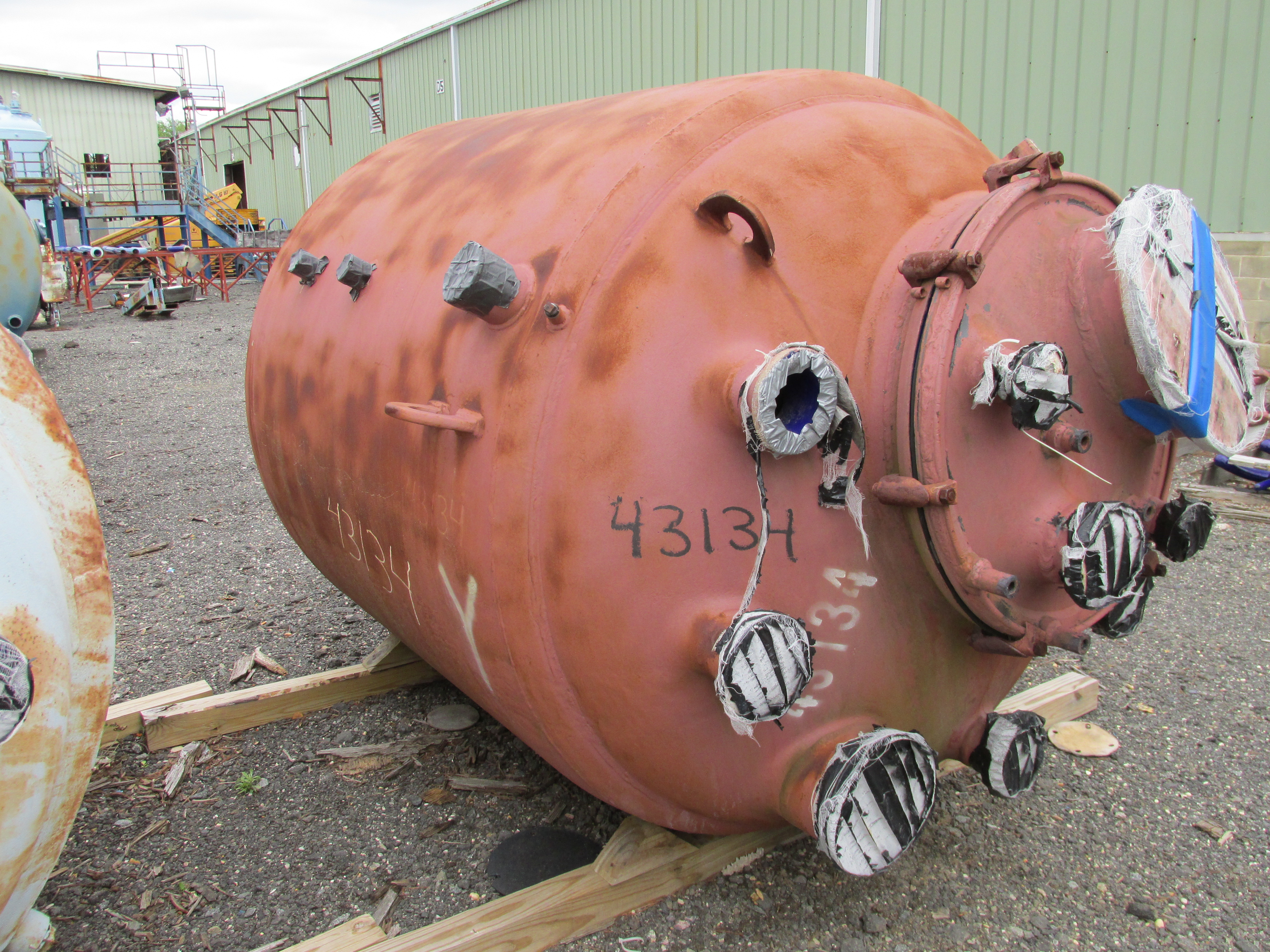 IPP# 43134, 2,839 L (750 gallons)  Glasslined Batch-Type Agitated Reactor For Sale