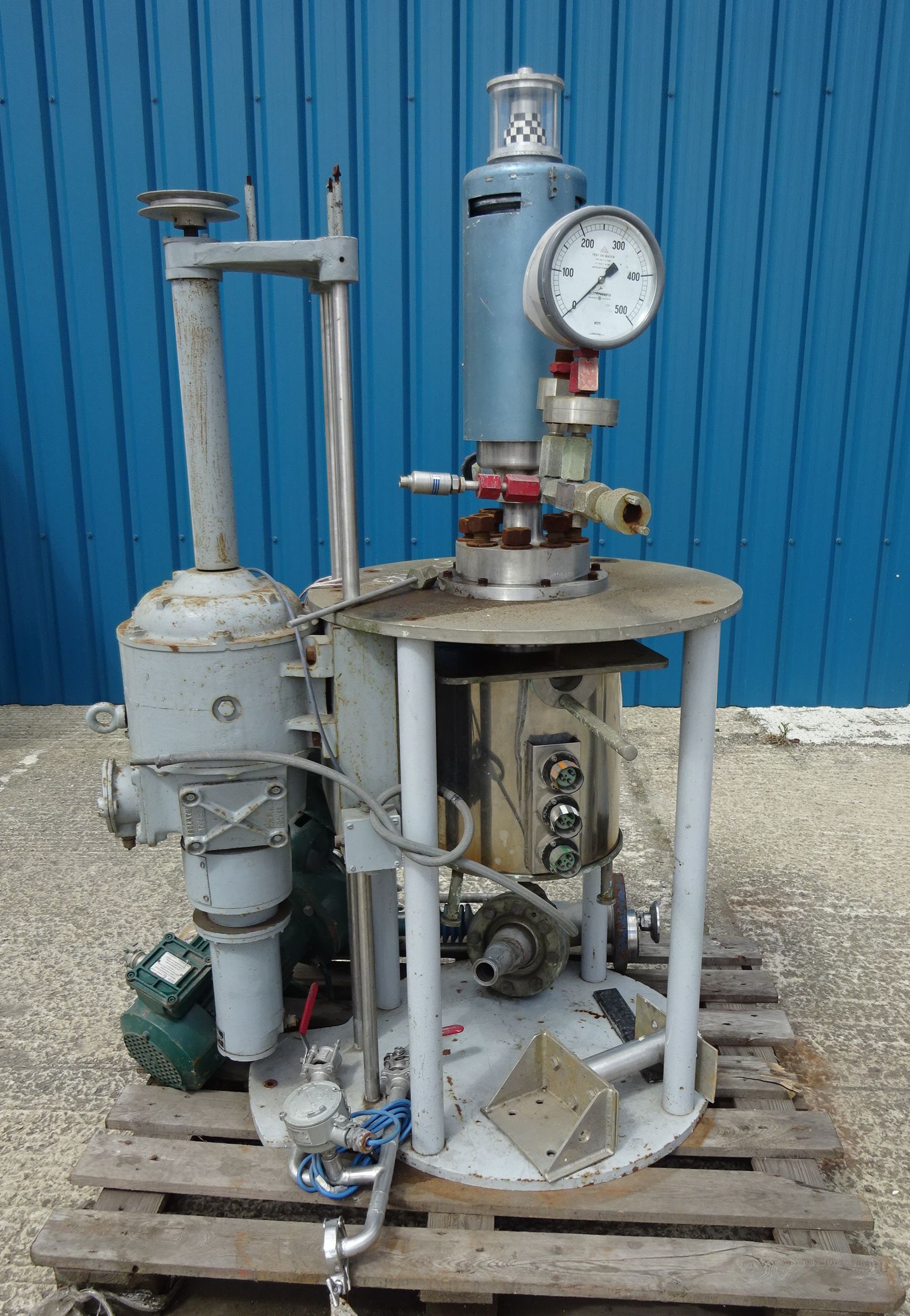 IPP# 704973, 2 L (0.53 gallons)  Hastelloy - C276 Batch-Type Agitated Reactor For Sale