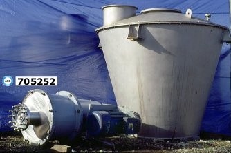 IPP# 705252, 10,000 L (2,642 gallons)  Stainless Steel 316  Mixer-Nauta For Sale