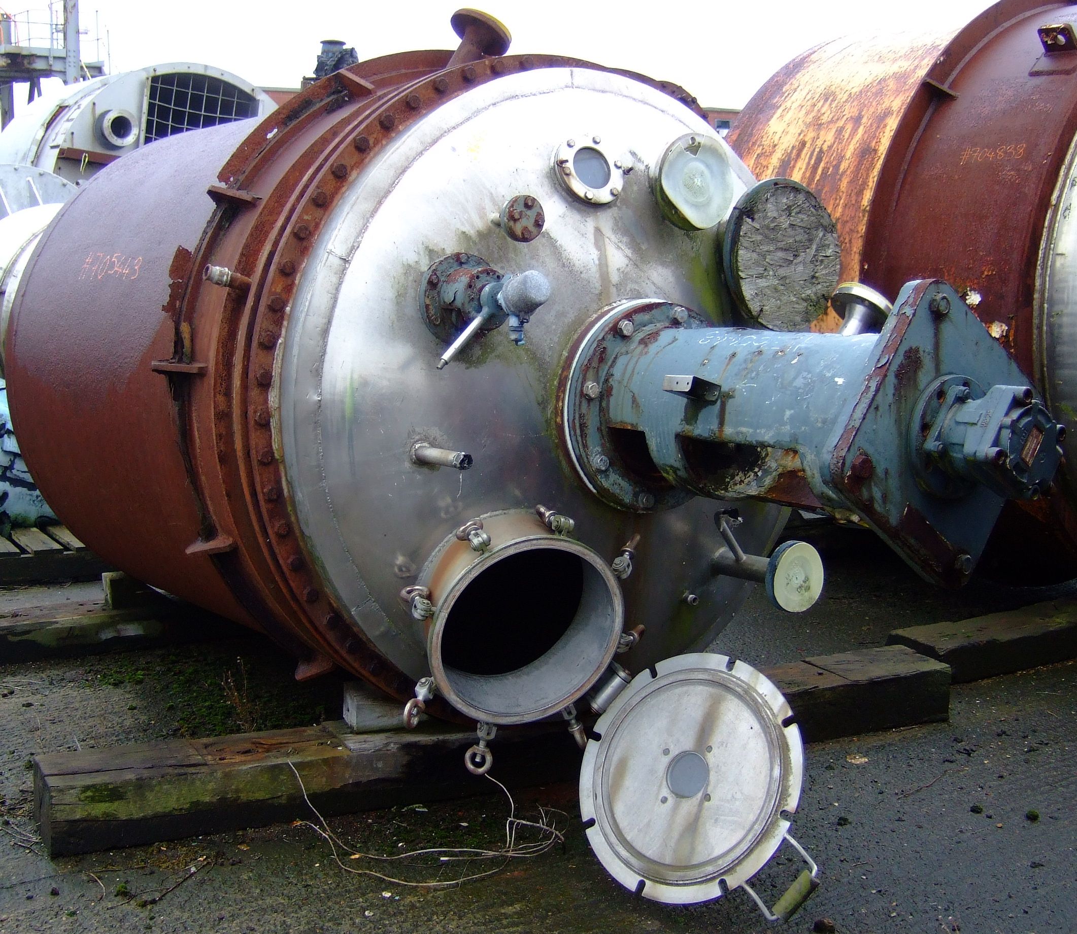 IPP# 705443, 3,000 L (792.5 gallons)  Stainless Steel 316 Batch-Type Agitated Reactor For Sale