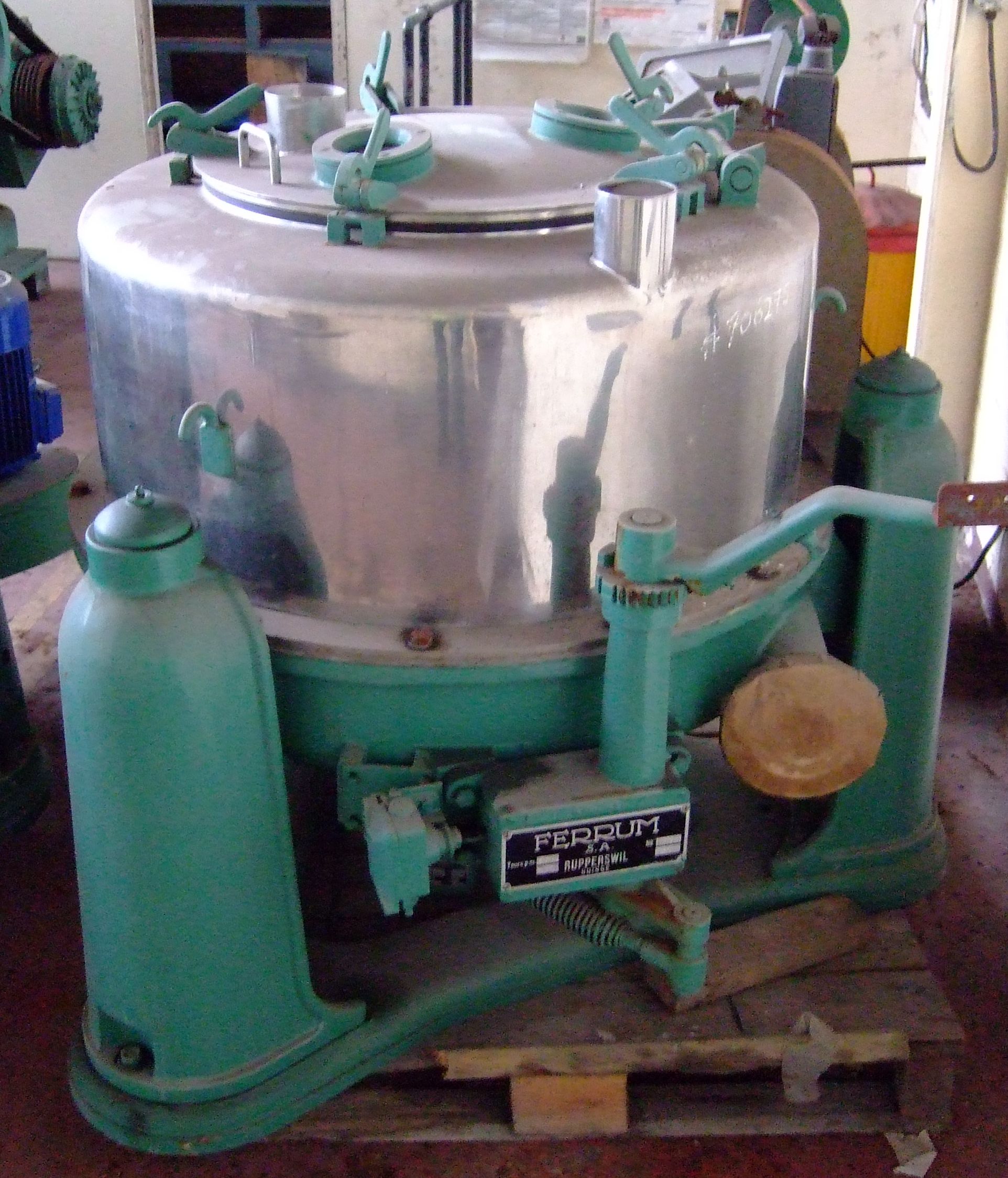 IPP# 706275, 800 mm (31.5 in)  Stainless Steel 316 Manual Discharge-Top Centrifuge-Basket For Sale