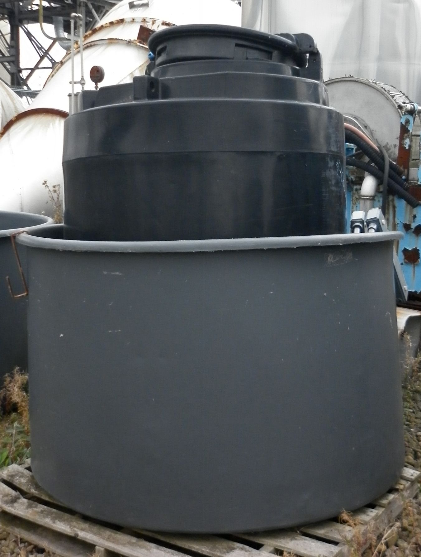 IPP# 706678, 1,200 L (317 gallons)  Plastic  Tank For Sale